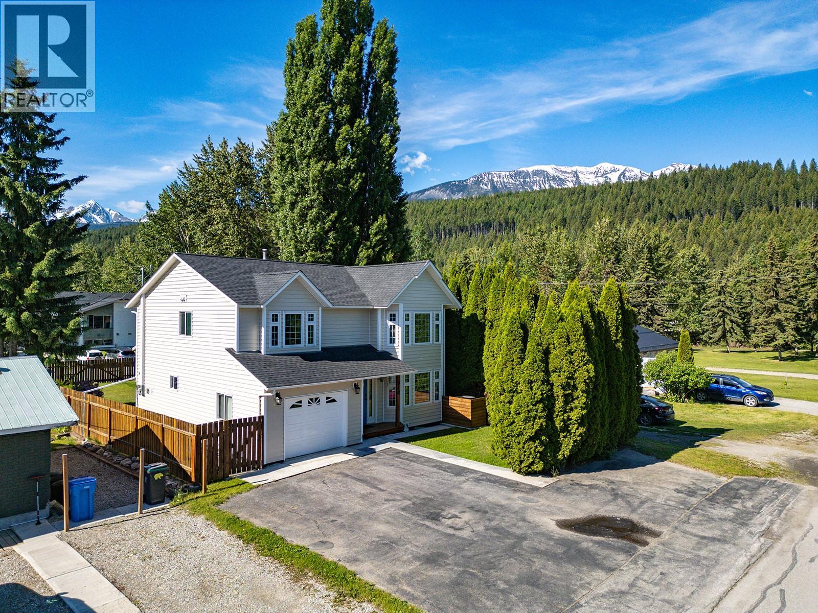 510 ' 11th Street S, Golden, British Columbia  V0A 1H0 - Photo 2 - 10391785