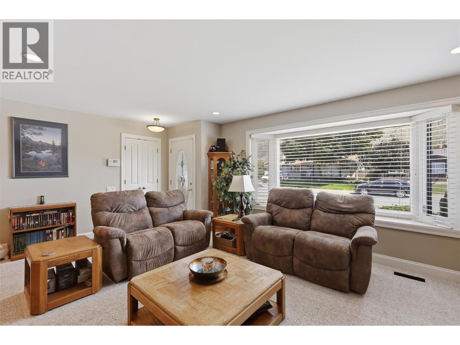 2524 Tupela Drive, Kamloops, British Columbia  V2B 6V6 - Photo 12 - 10391439