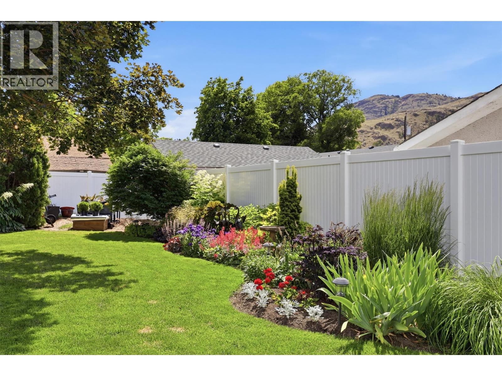 2524 Tupela Drive, Kamloops, British Columbia  V2B 6V6 - Photo 19 - 10391439