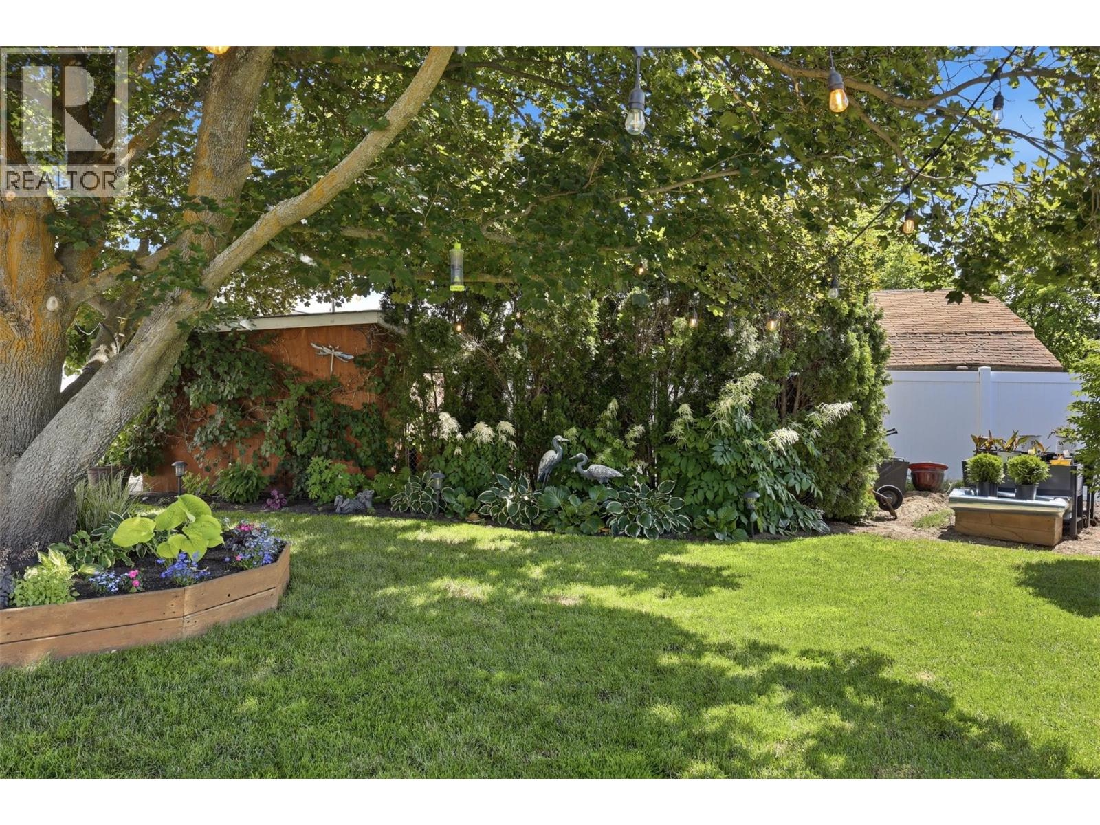 2524 Tupela Drive, Kamloops, British Columbia  V2B 6V6 - Photo 24 - 10391439