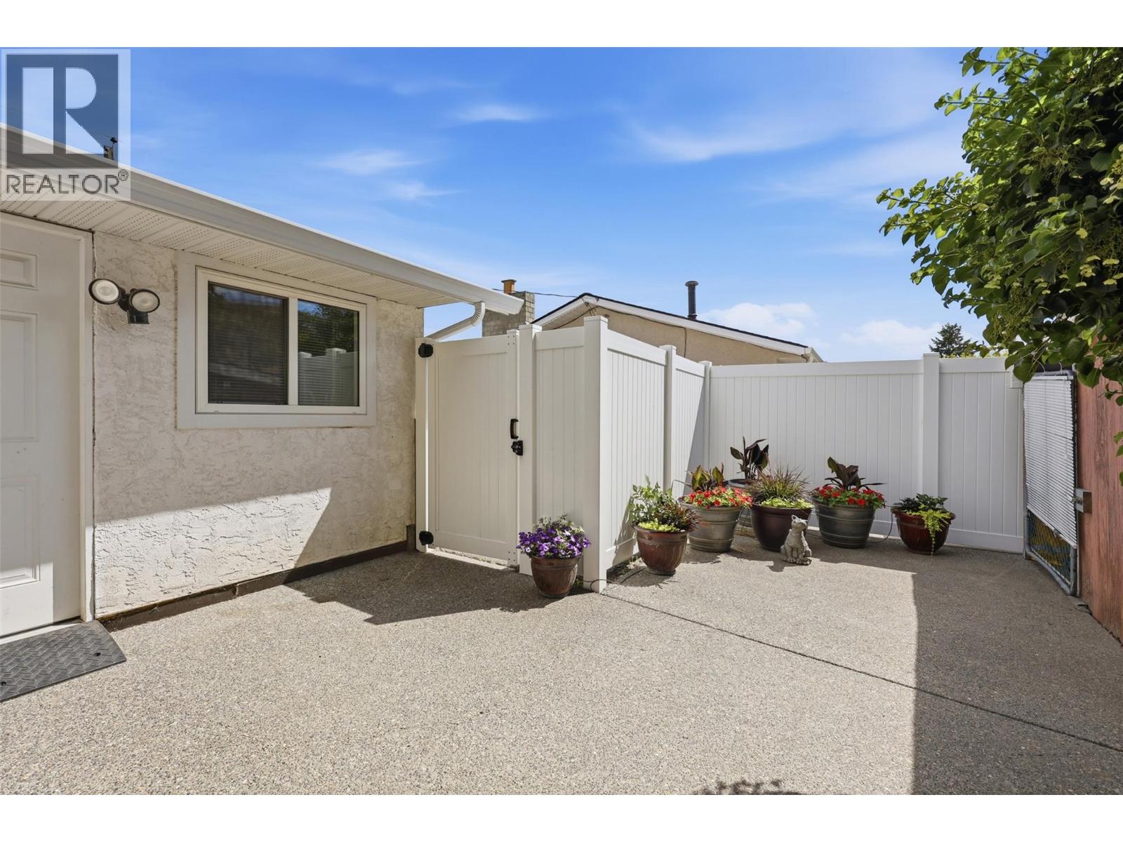 2524 Tupela Drive, Kamloops, British Columbia  V2B 6V6 - Photo 27 - 10391439