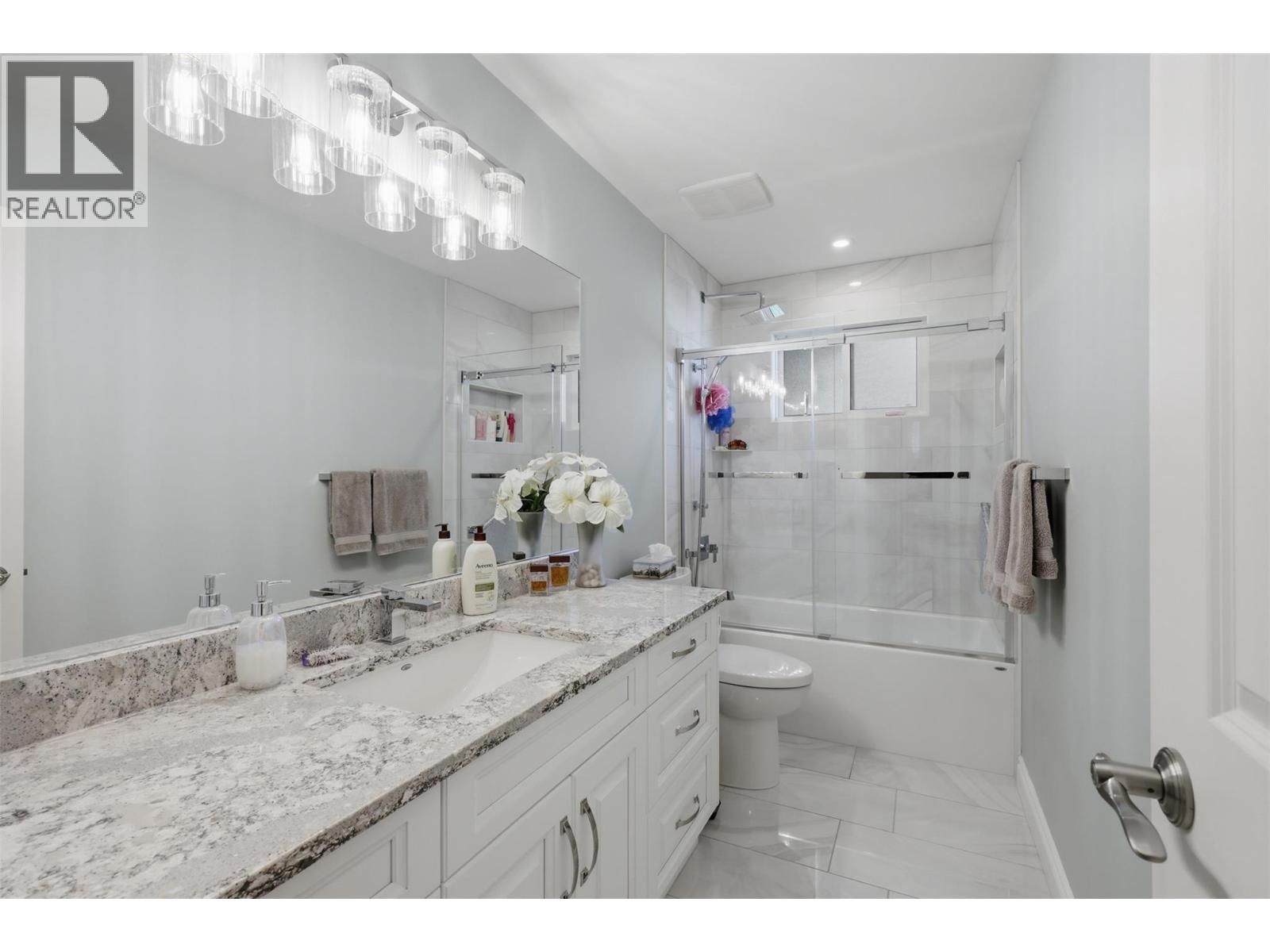 2524 Tupela Drive, Kamloops, British Columbia  V2B 6V6 - Photo 31 - 10391439