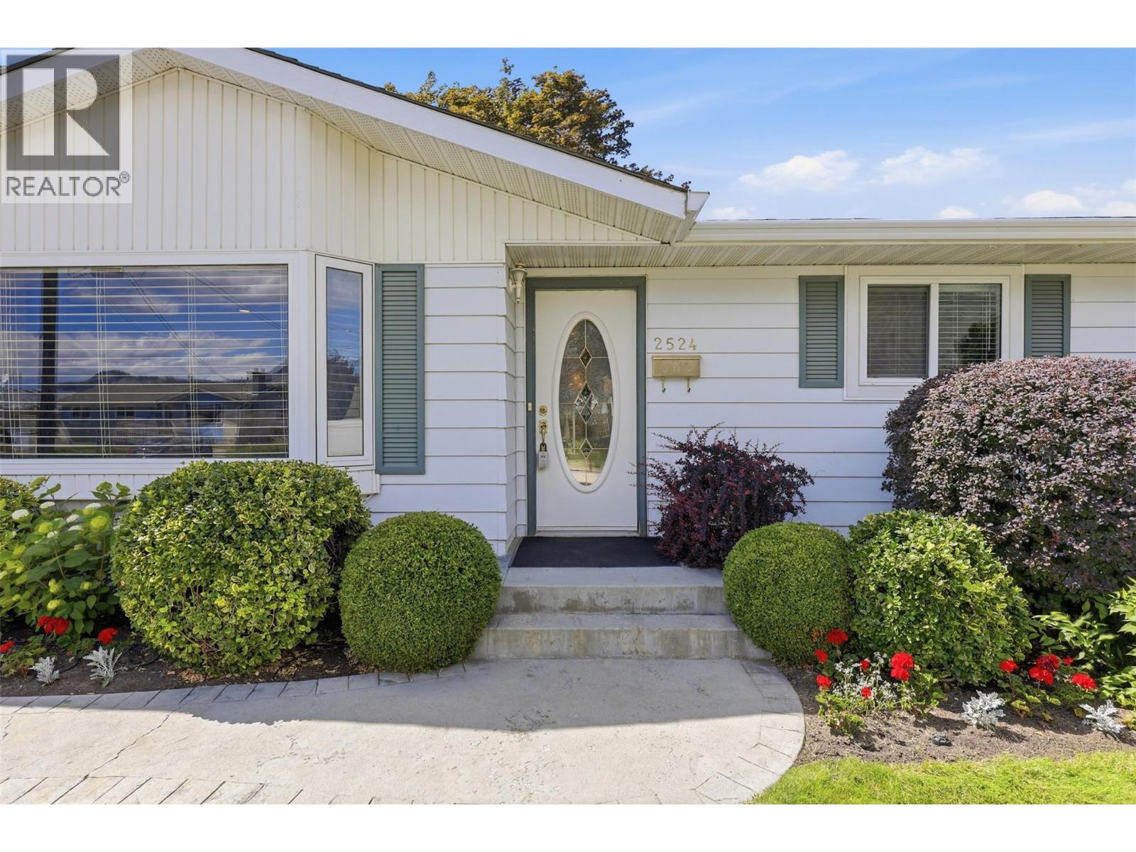 2524 Tupela Drive, Kamloops, British Columbia  V2B 6V6 - Photo 42 - 10391439