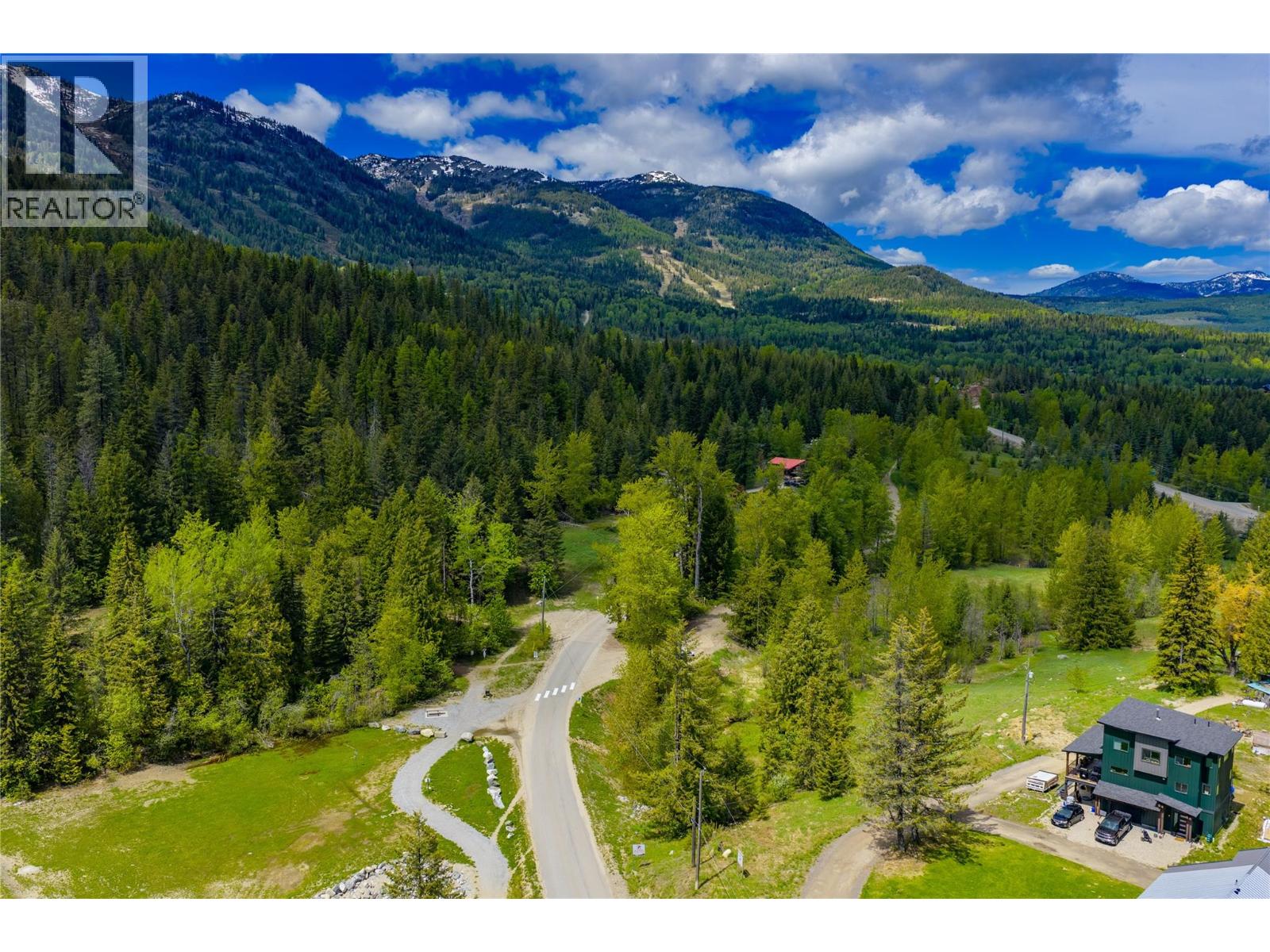 201 Joliffe Way, Rossland, British Columbia  V0G 1Y0 - Photo 1 - 10391884