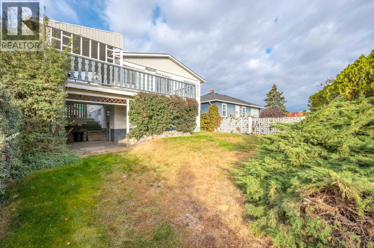 6528 Main Street, Oliver, British Columbia  V0H 1T0 - Photo 3 - 10391565
