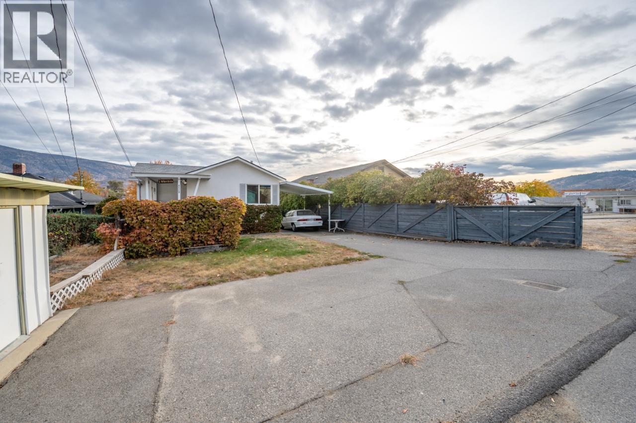 6528 Main Street, Oliver, British Columbia  V0H 1T0 - Photo 49 - 10391565