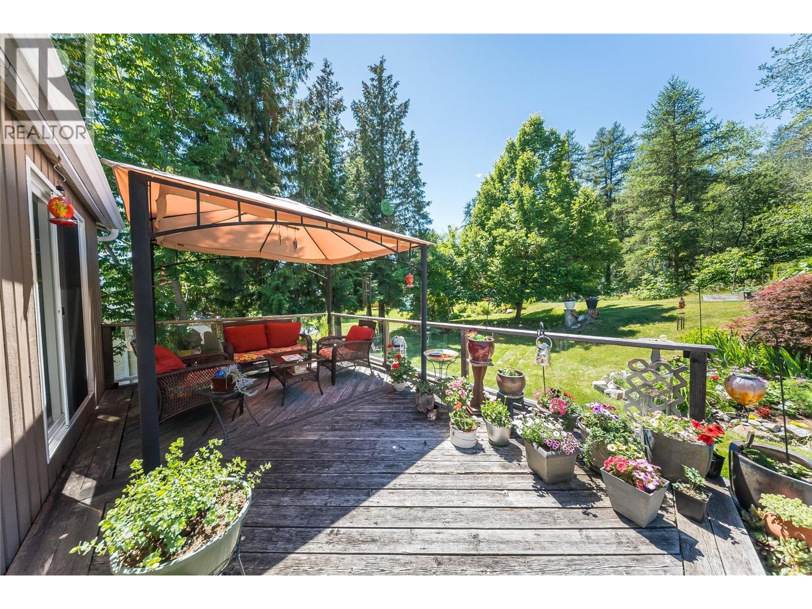 3404 Southridge Drive, Castlegar, British Columbia  V1N 4A7 - Photo 34 - 10391389