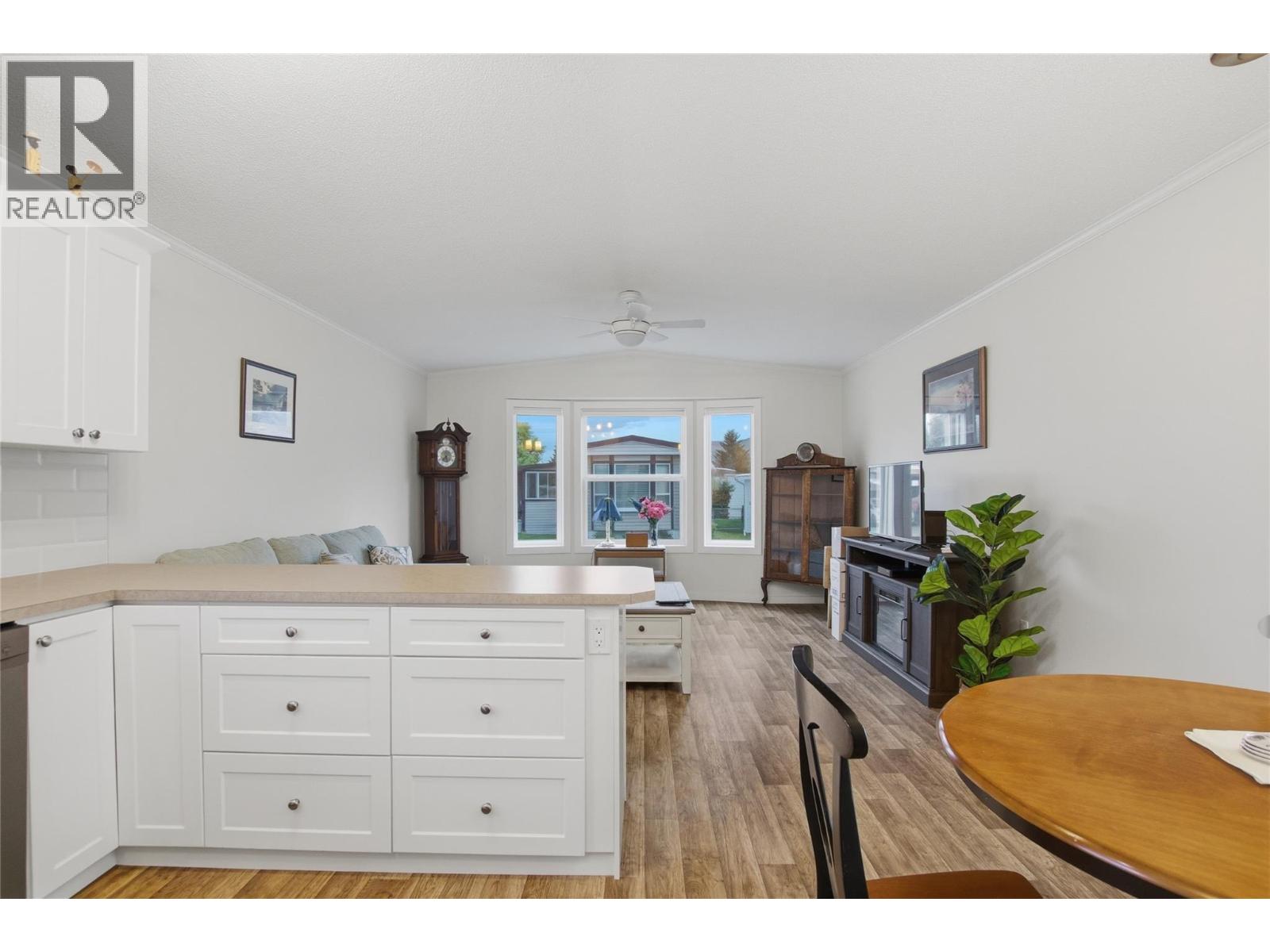 2400 Oakdale Way Unit# 66, Kamloops, British Columbia  V2B 6W7 - Photo 13 - 10391944