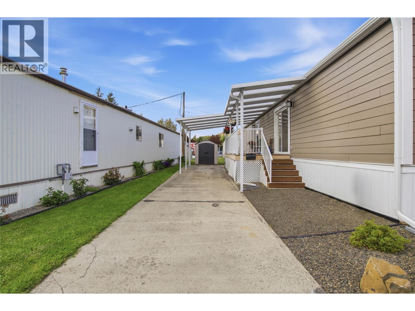 2400 Oakdale Way Unit# 66, Kamloops, British Columbia  V2B 6W7 - Photo 3 - 10391944