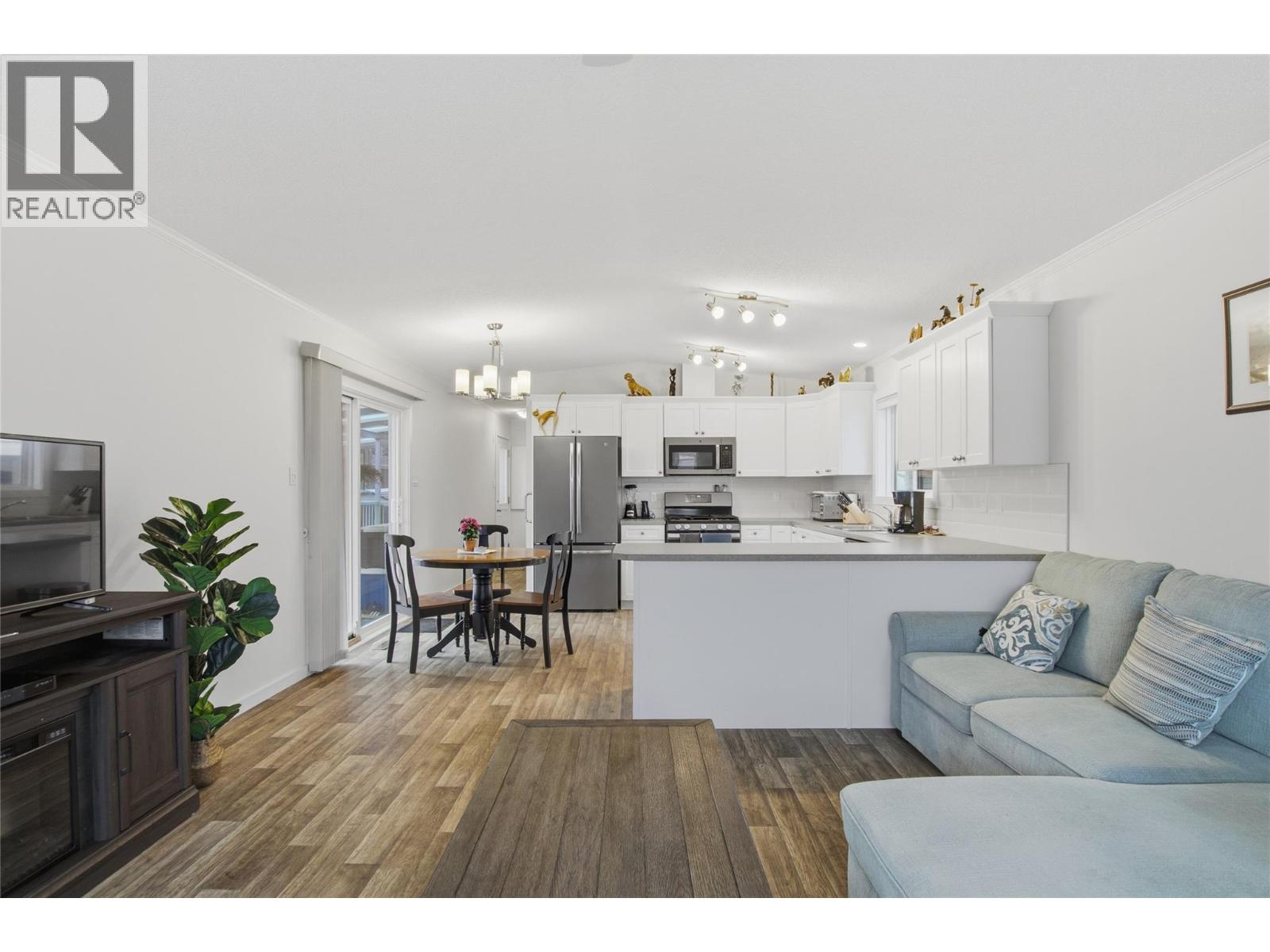 2400 Oakdale Way Unit# 66, Kamloops, British Columbia  V2B 6W7 - Photo 8 - 10391944