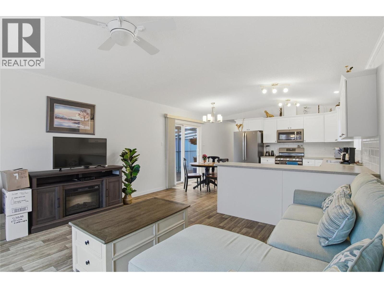 2400 Oakdale Way Unit# 66, Kamloops, British Columbia  V2B 6W7 - Photo 9 - 10391944