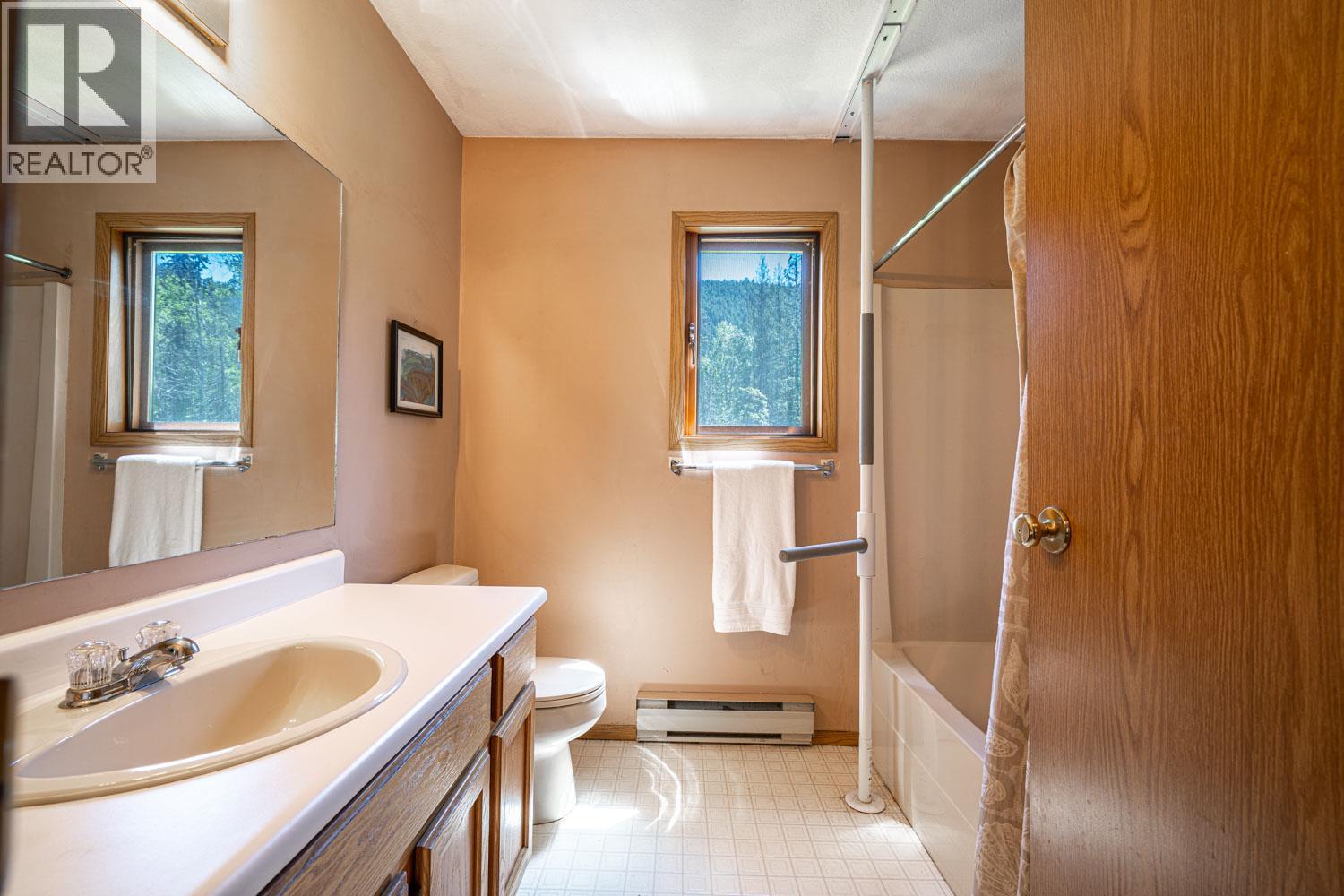 187 Gibson Road, Lumby, British Columbia  V0E 2G1 - Photo 59 - 10391083