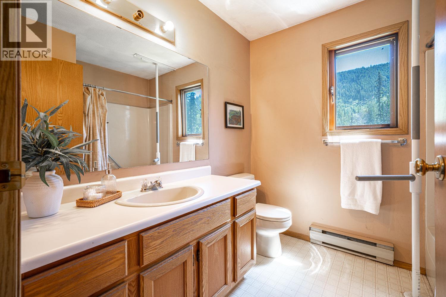 187 Gibson Road, Lumby, British Columbia  V0E 2G1 - Photo 60 - 10391083