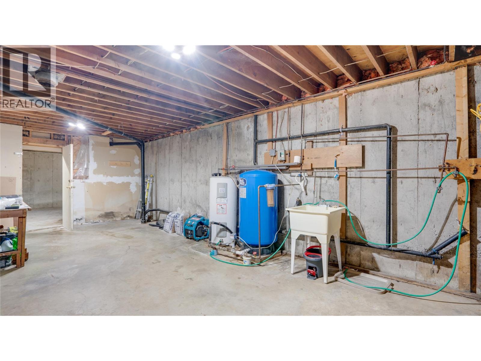 454 Grandview Bench Road, Salmon Arm, British Columbia  V1E 2Y4 - Photo 16 - 10391637