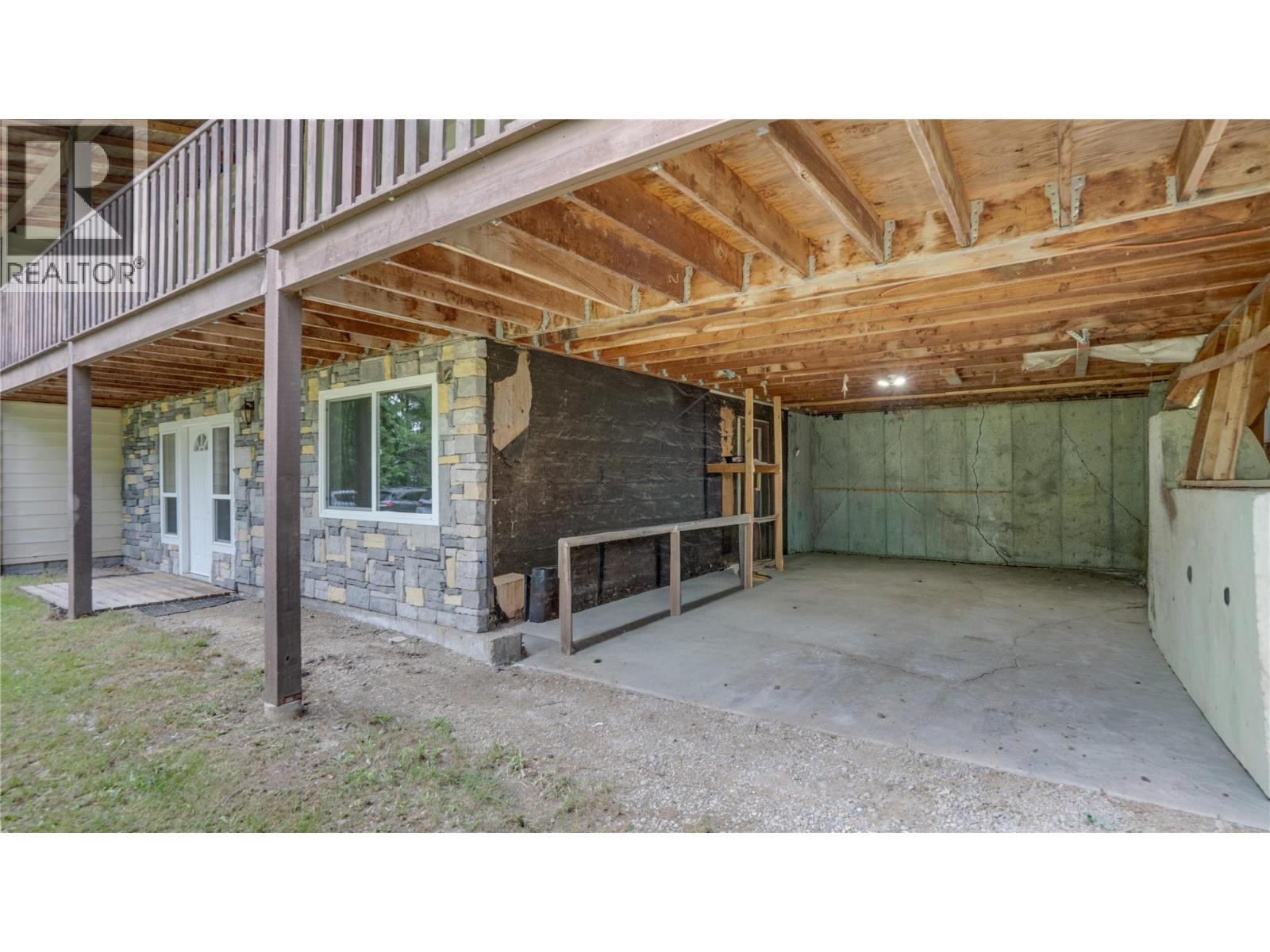 454 Grandview Bench Road, Salmon Arm, British Columbia  V1E 2Y4 - Photo 8 - 10391637