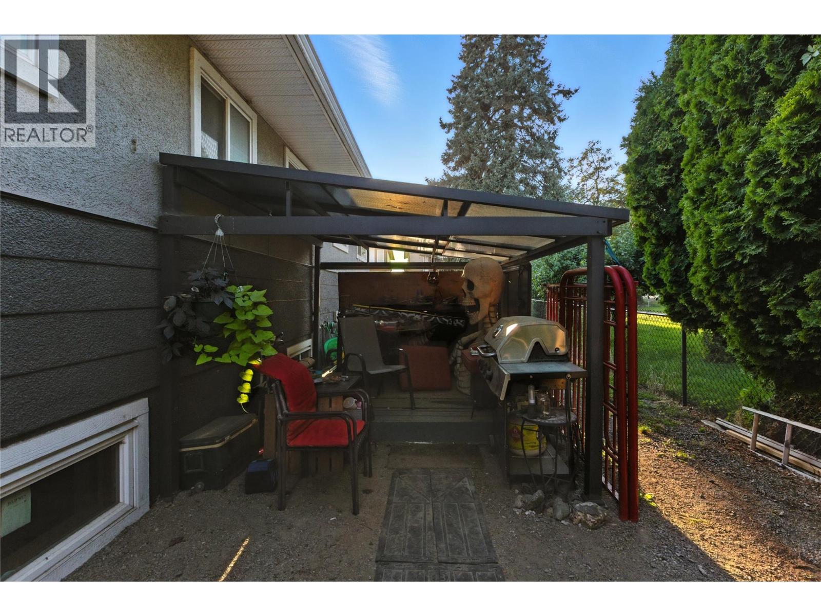 2590 Tranquille Road, Kamloops, British Columbia  V2B 3N8 - Photo 18 - 10391996