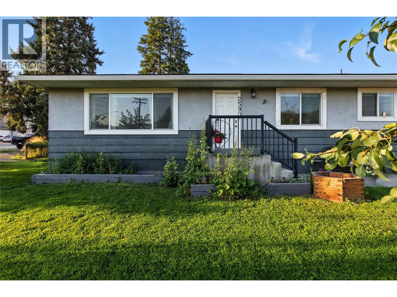 2590 Tranquille Road, Kamloops, British Columbia  V2B 3N8 - Photo 2 - 10391996