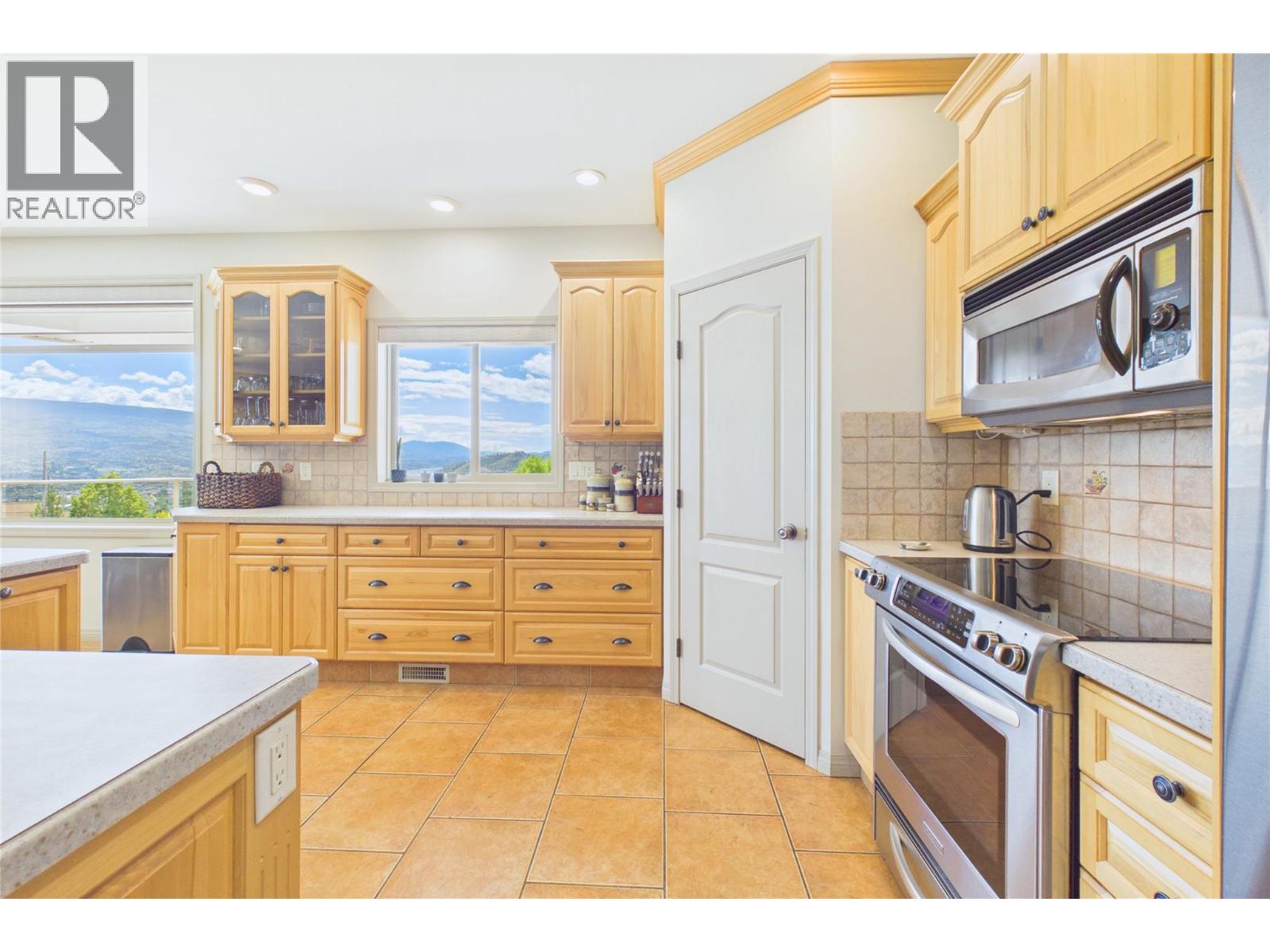 2619 Forsyth Drive, Penticton, British Columbia  V2A 8Y9 - Photo 16 - 10391976