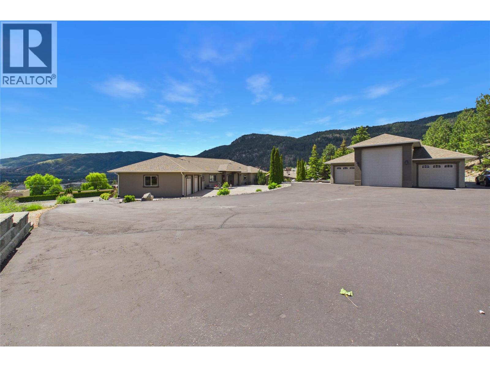 2619 Forsyth Drive, Penticton, British Columbia  V2A 8Y9 - Photo 2 - 10391976