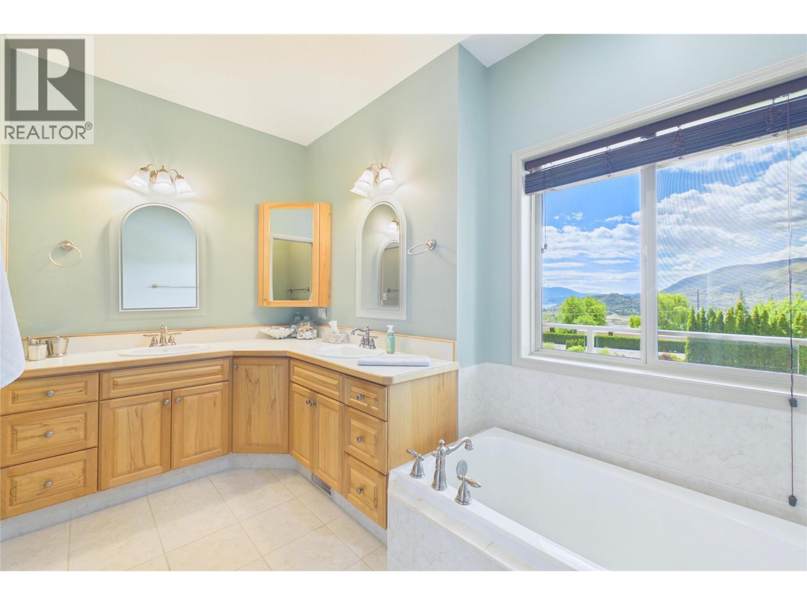 2619 Forsyth Drive, Penticton, British Columbia  V2A 8Y9 - Photo 39 - 10391976