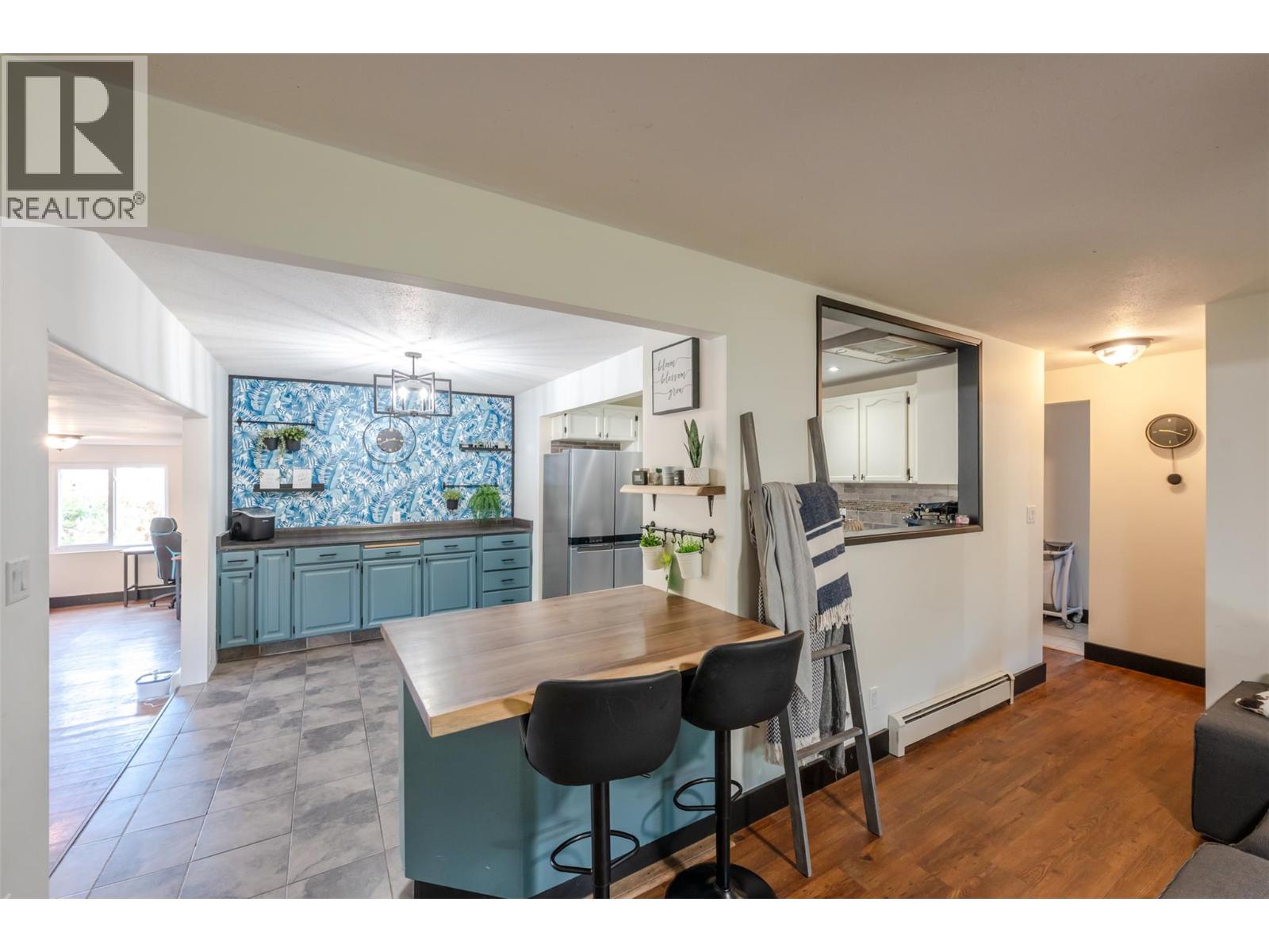2122 Main Street, Cawston, British Columbia  V0X 1C1 - Photo 10 - 10391380