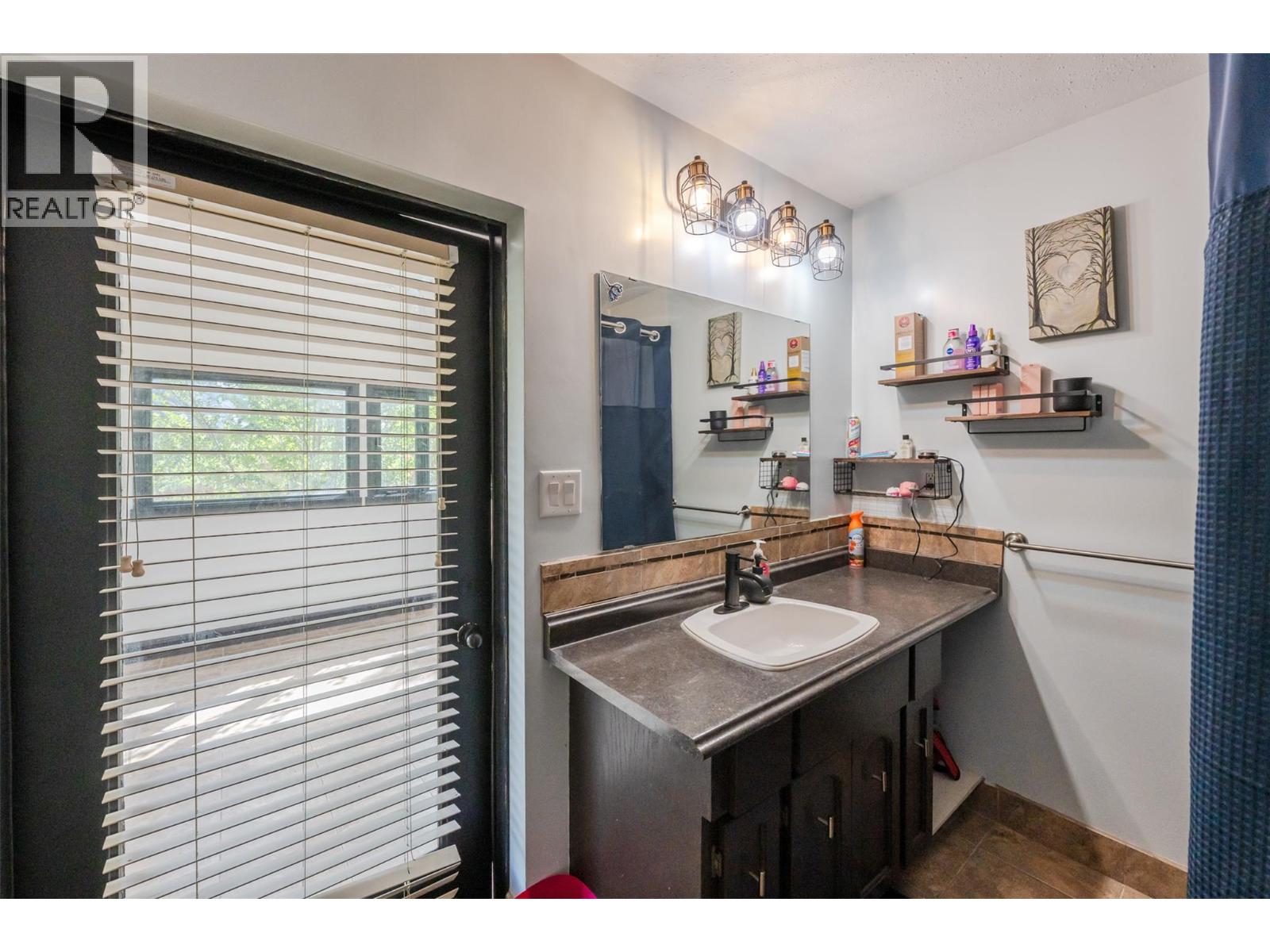 2122 Main Street, Cawston, British Columbia  V0X 1C1 - Photo 32 - 10391380