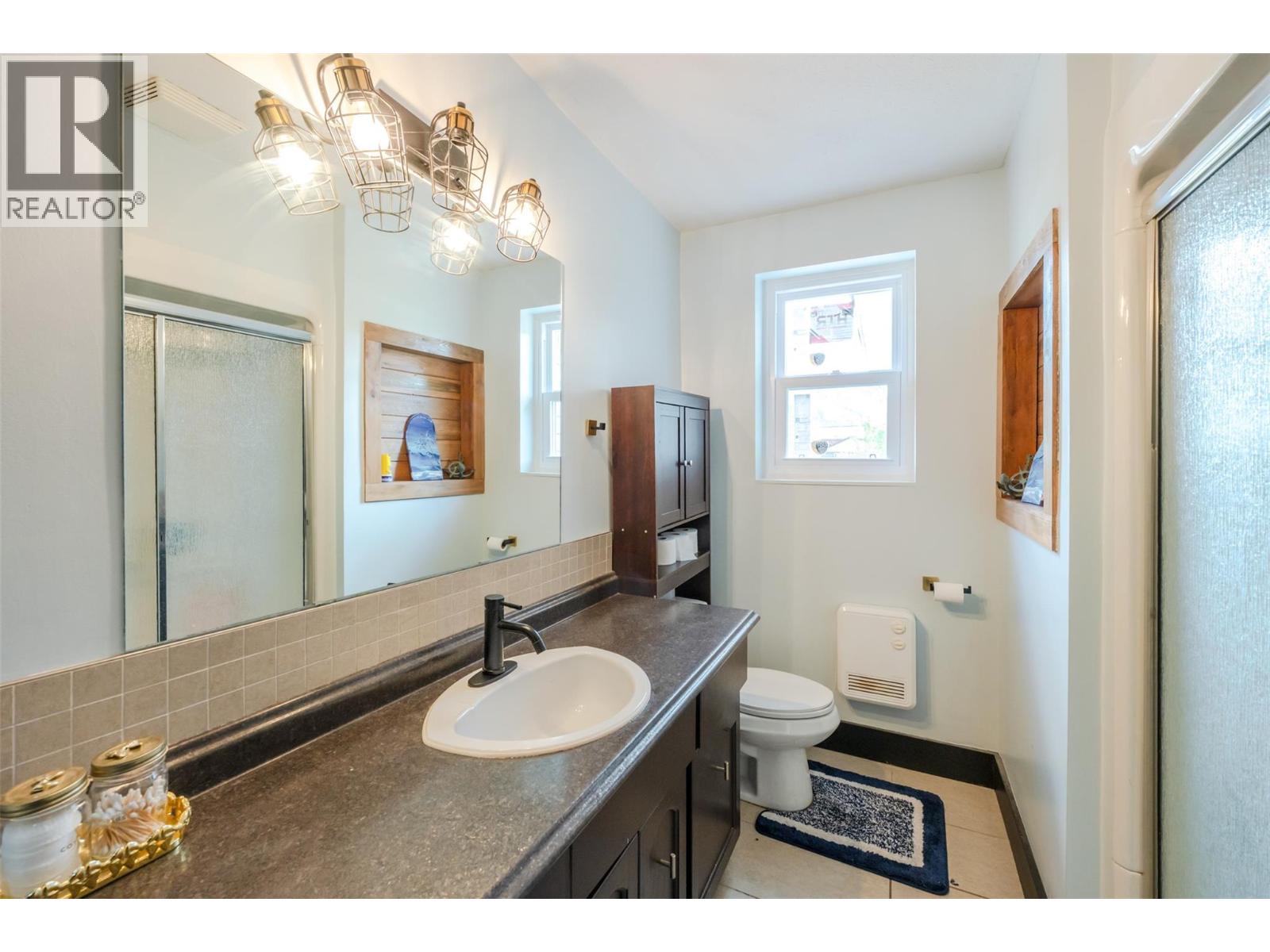 2122 Main Street, Cawston, British Columbia  V0X 1C1 - Photo 46 - 10391380