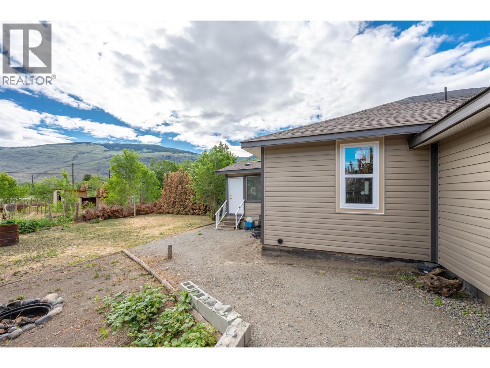 2122 Main Street, Cawston, British Columbia  V0X 1C1 - Photo 50 - 10391380