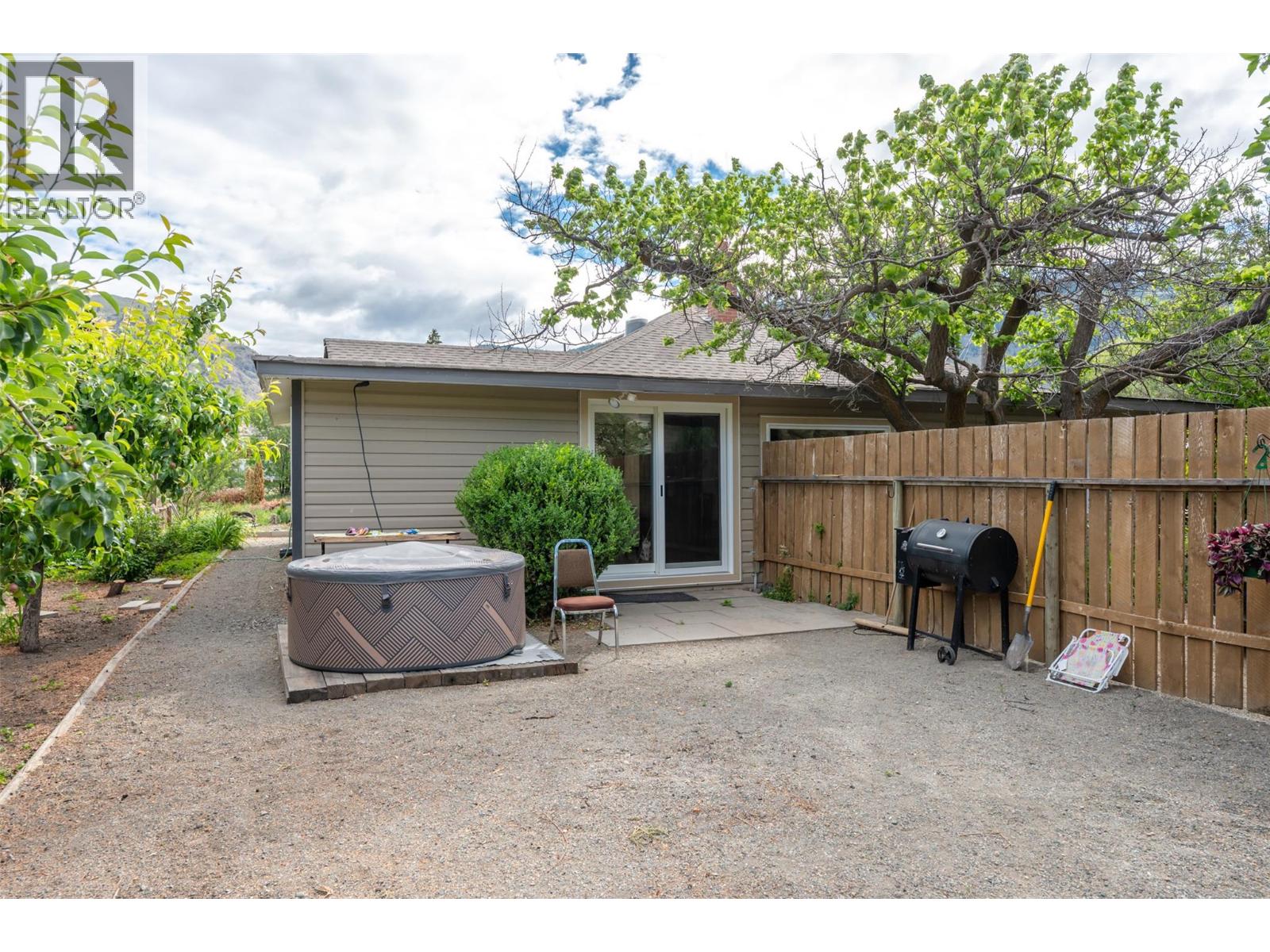 2122 Main Street, Cawston, British Columbia  V0X 1C1 - Photo 60 - 10391380