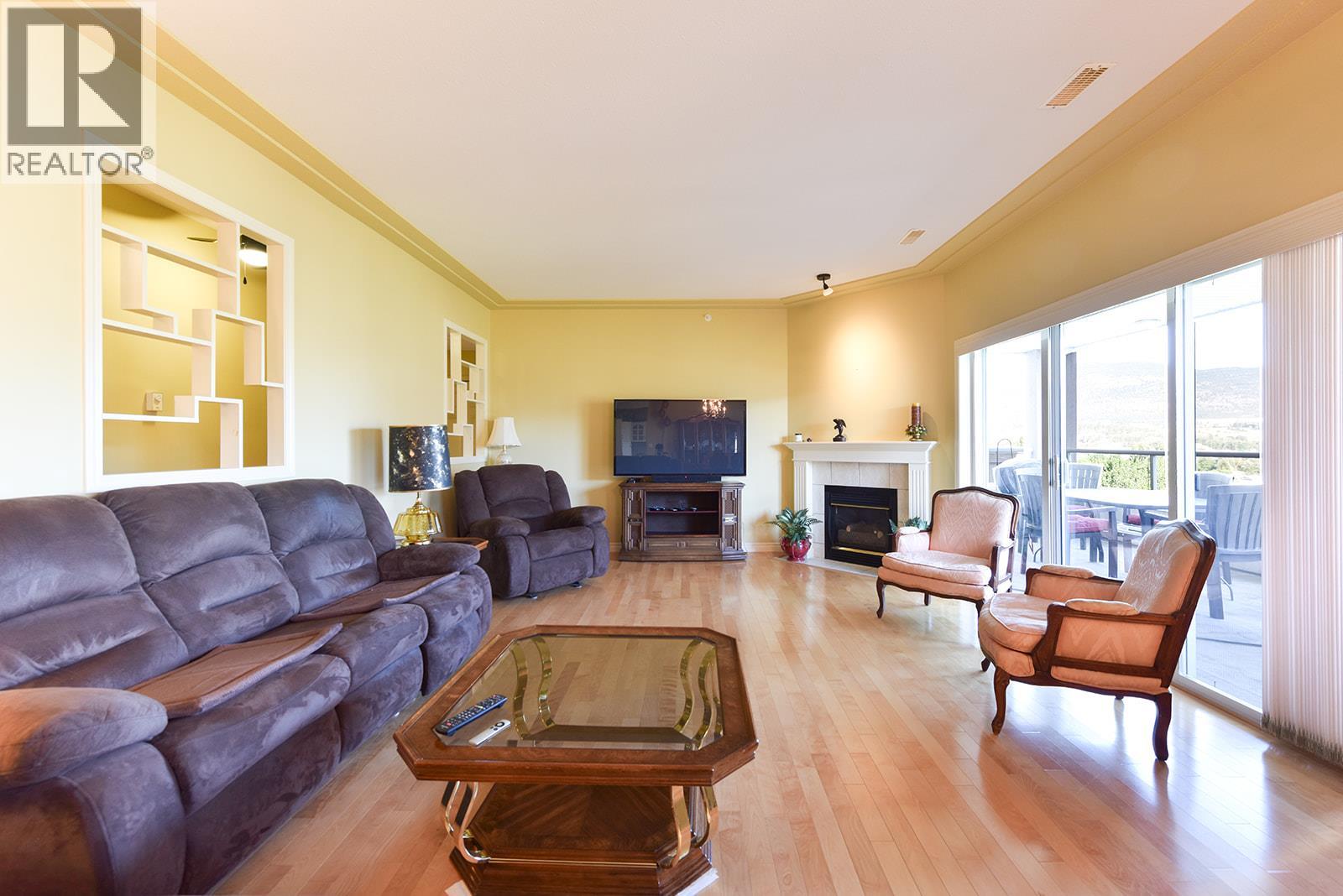 2245 Atkinson Street Unit# 803, Penticton, British Columbia  V2A 8R7 - Photo 2 - 10391937