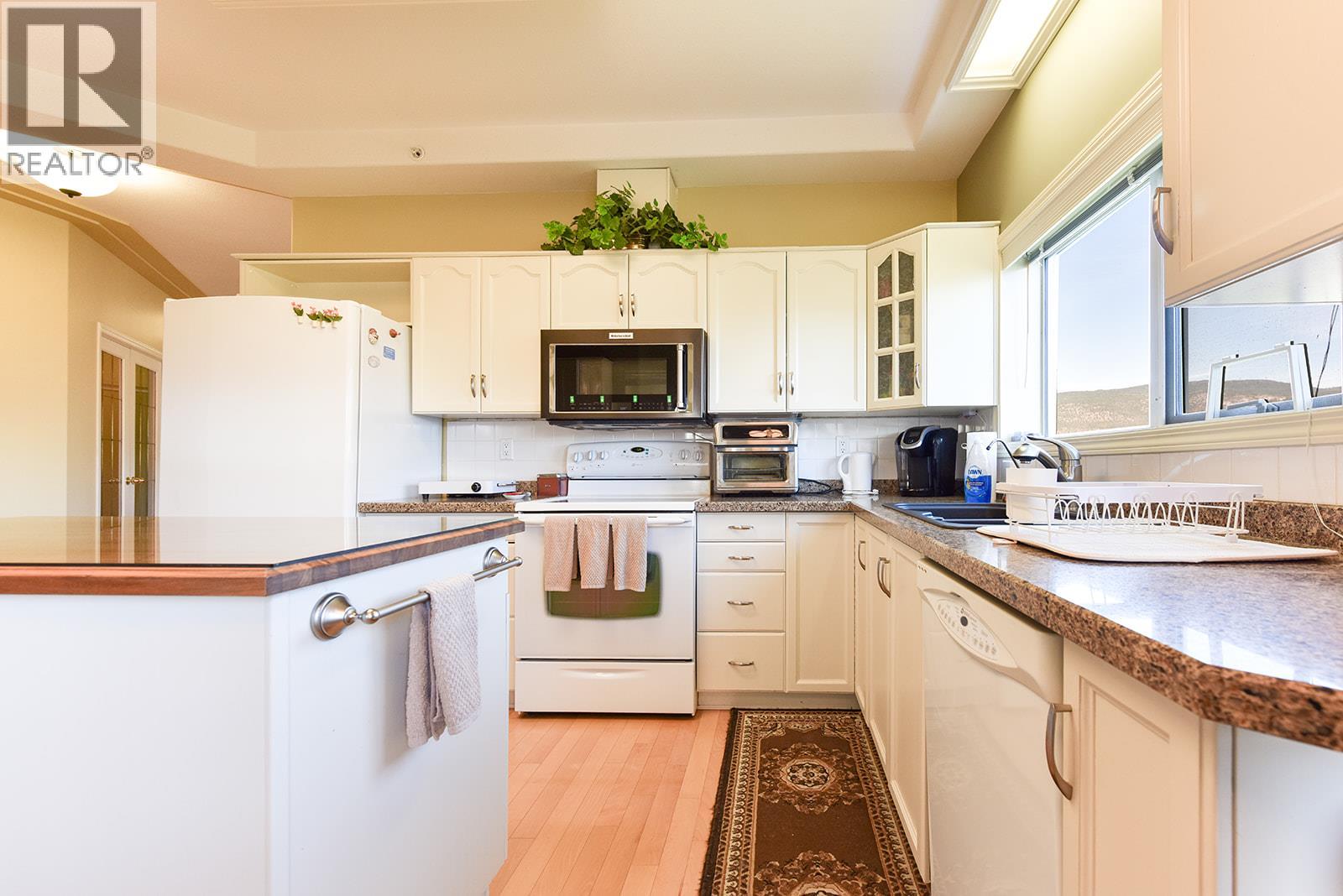 2245 Atkinson Street Unit# 803, Penticton, British Columbia  V2A 8R7 - Photo 6 - 10391937