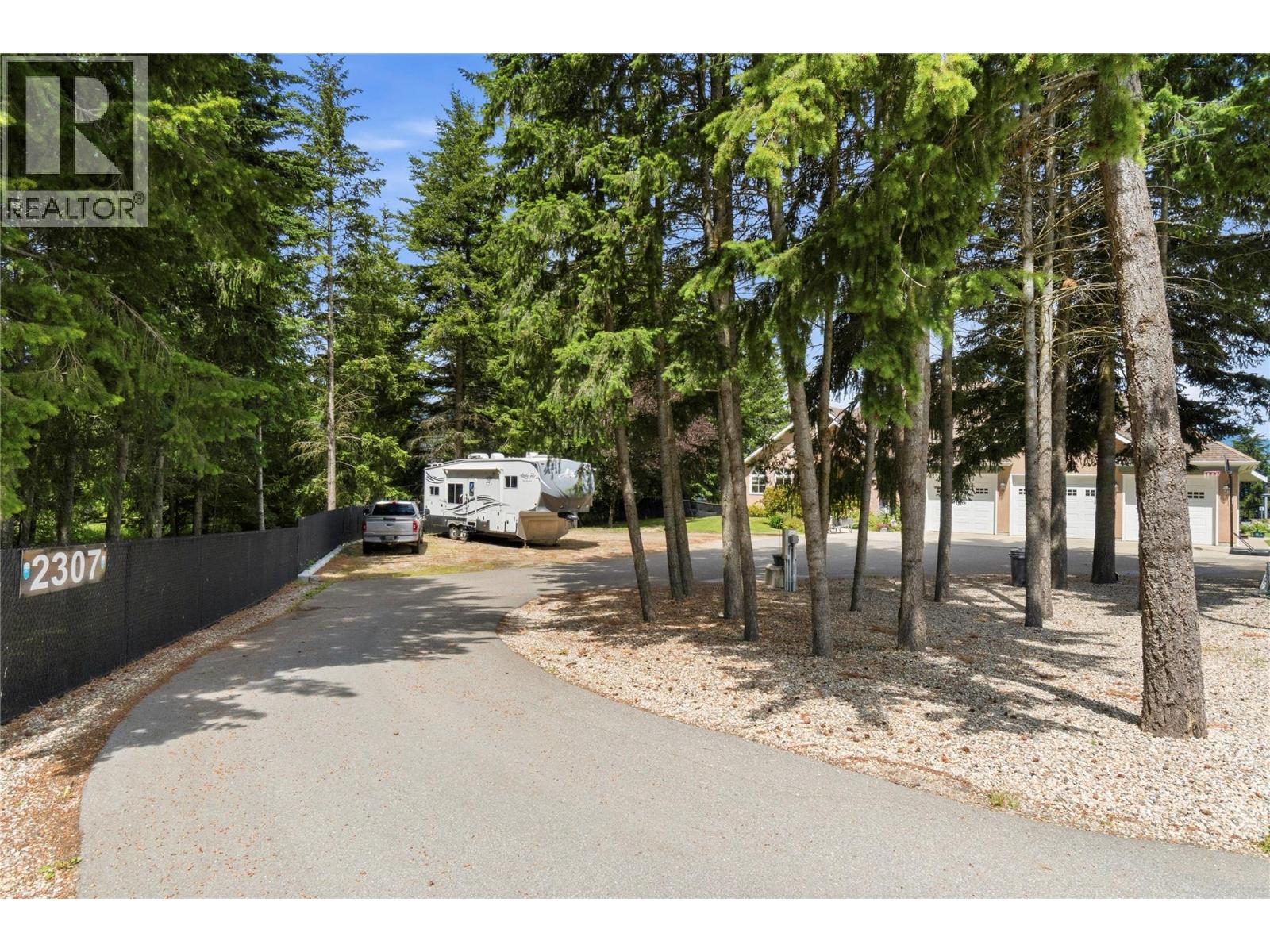 2307 5 Avenue Se, Salmon Arm, British Columbia  V1E 1K9 - Photo 10 - 10390592