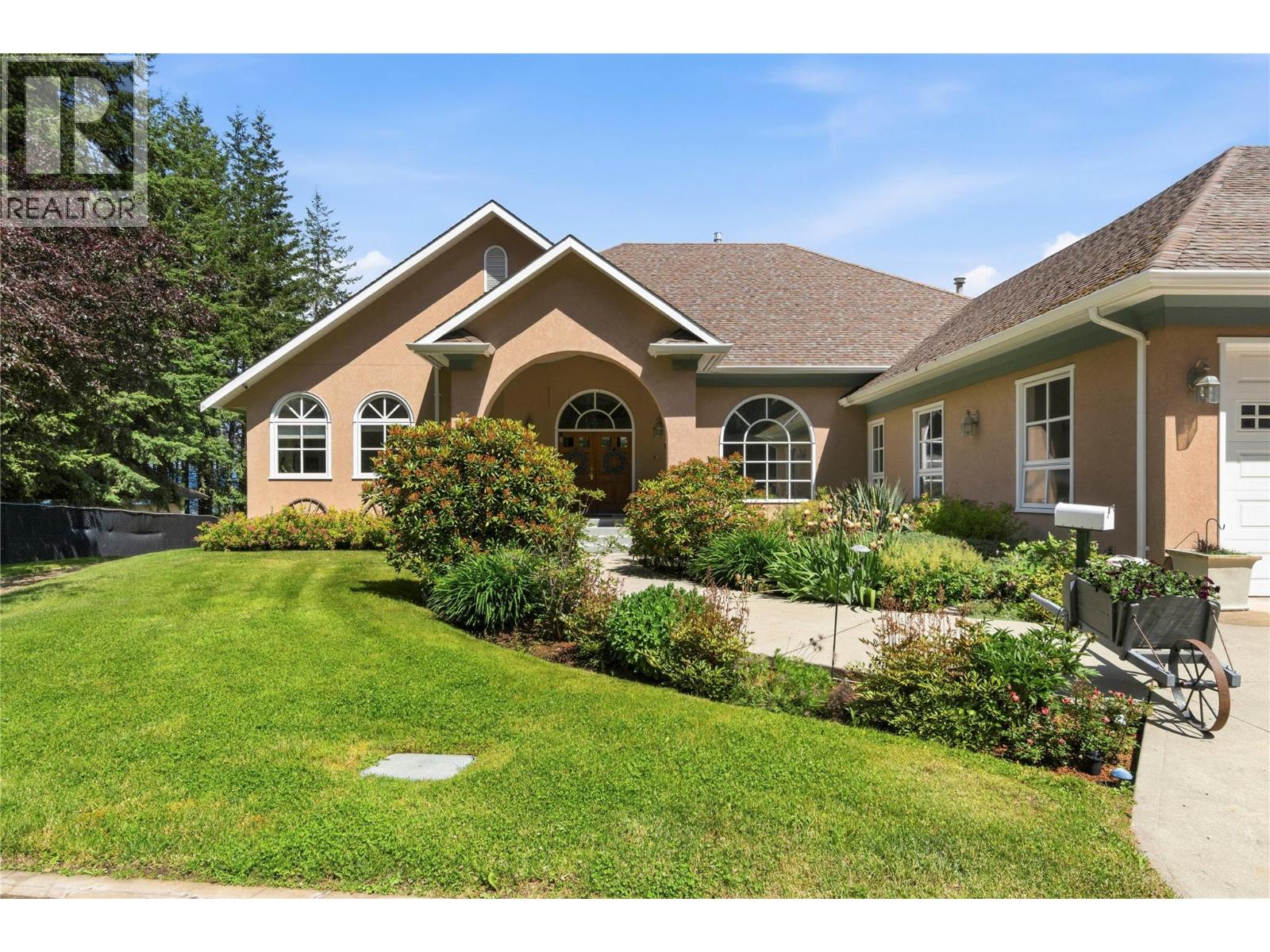 2307 5 Avenue Se, Salmon Arm, British Columbia  V1E 1K9 - Photo 12 - 10390592