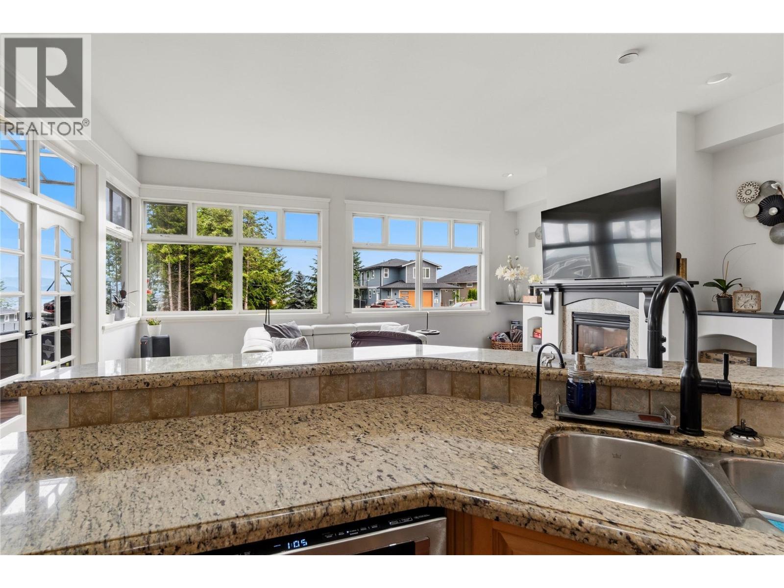 2307 5 Avenue Se, Salmon Arm, British Columbia  V1E 1K9 - Photo 33 - 10390592