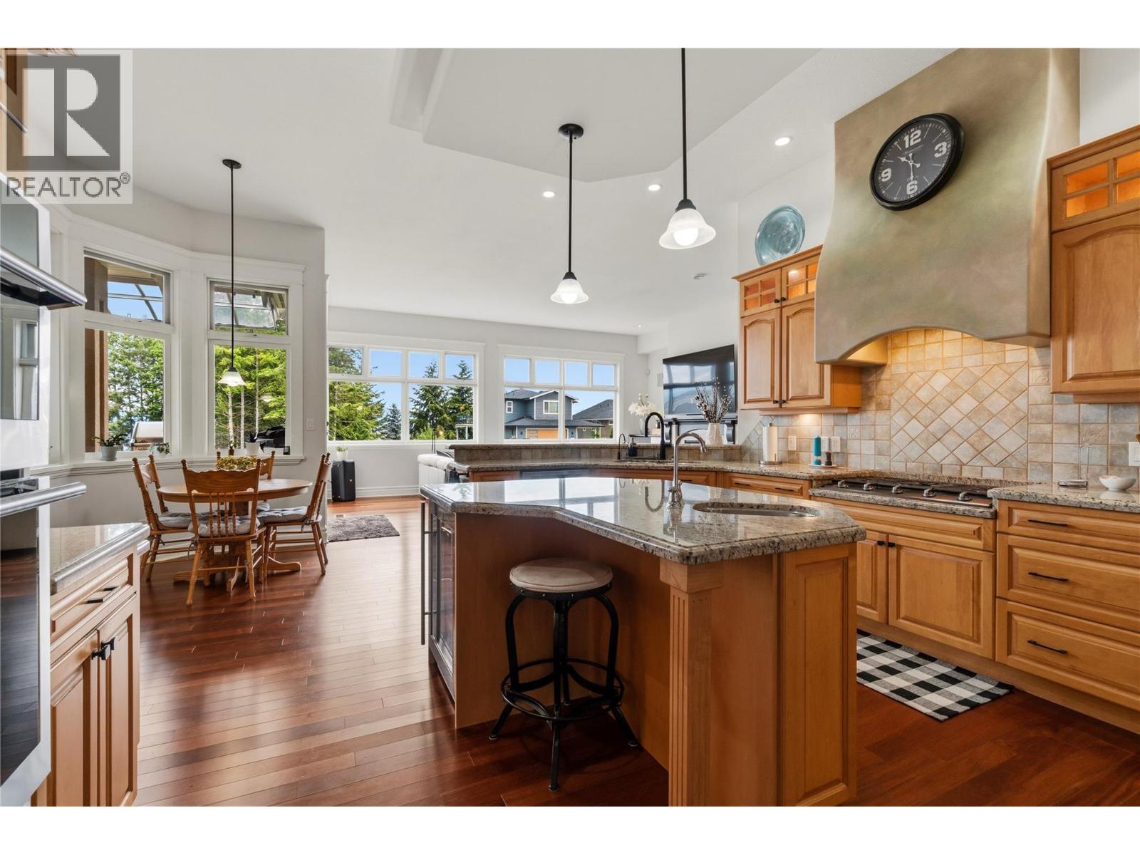 2307 5 Avenue Se, Salmon Arm, British Columbia  V1E 1K9 - Photo 35 - 10390592