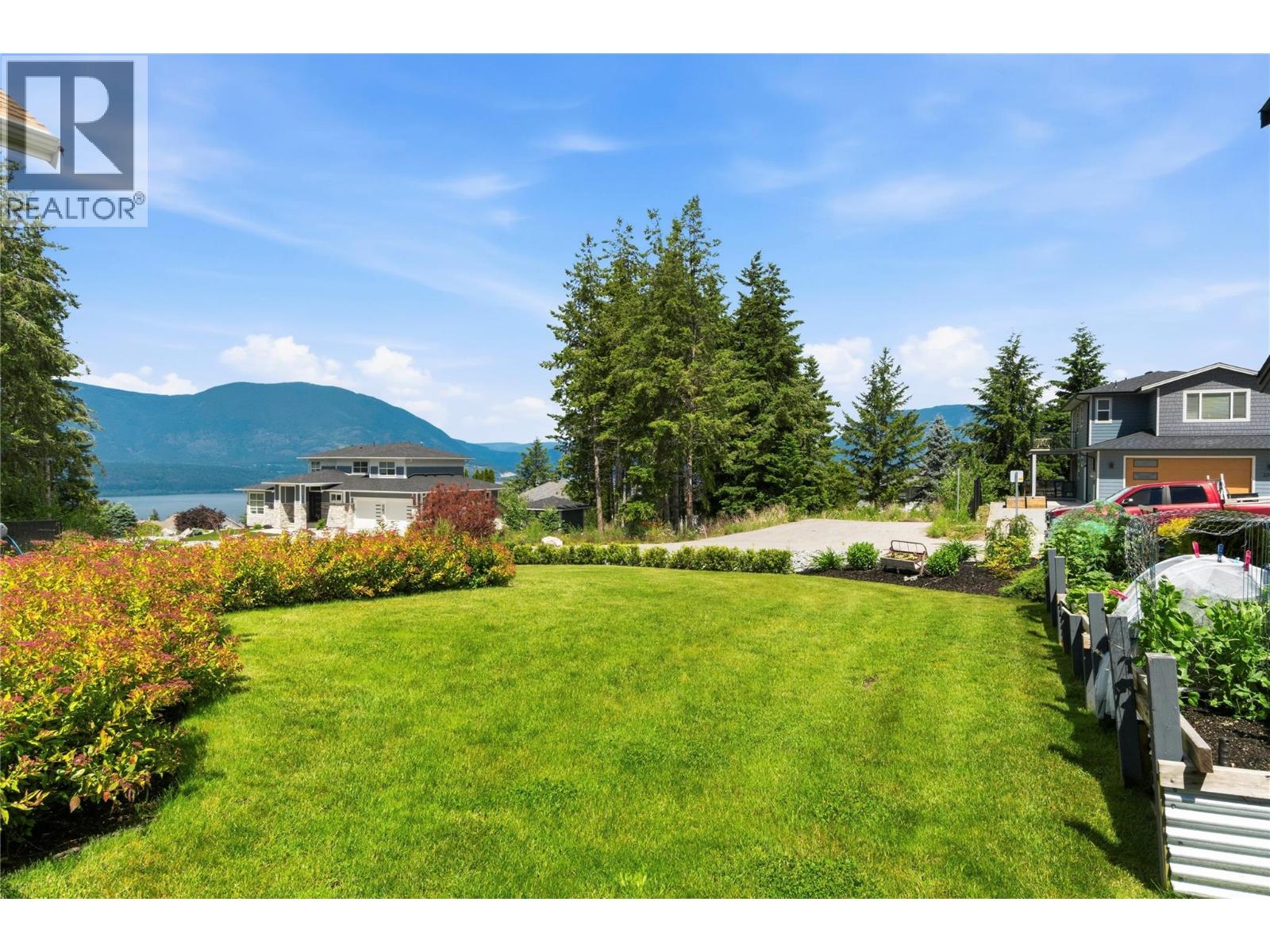 2307 5 Avenue Se, Salmon Arm, British Columbia  V1E 1K9 - Photo 98 - 10390592