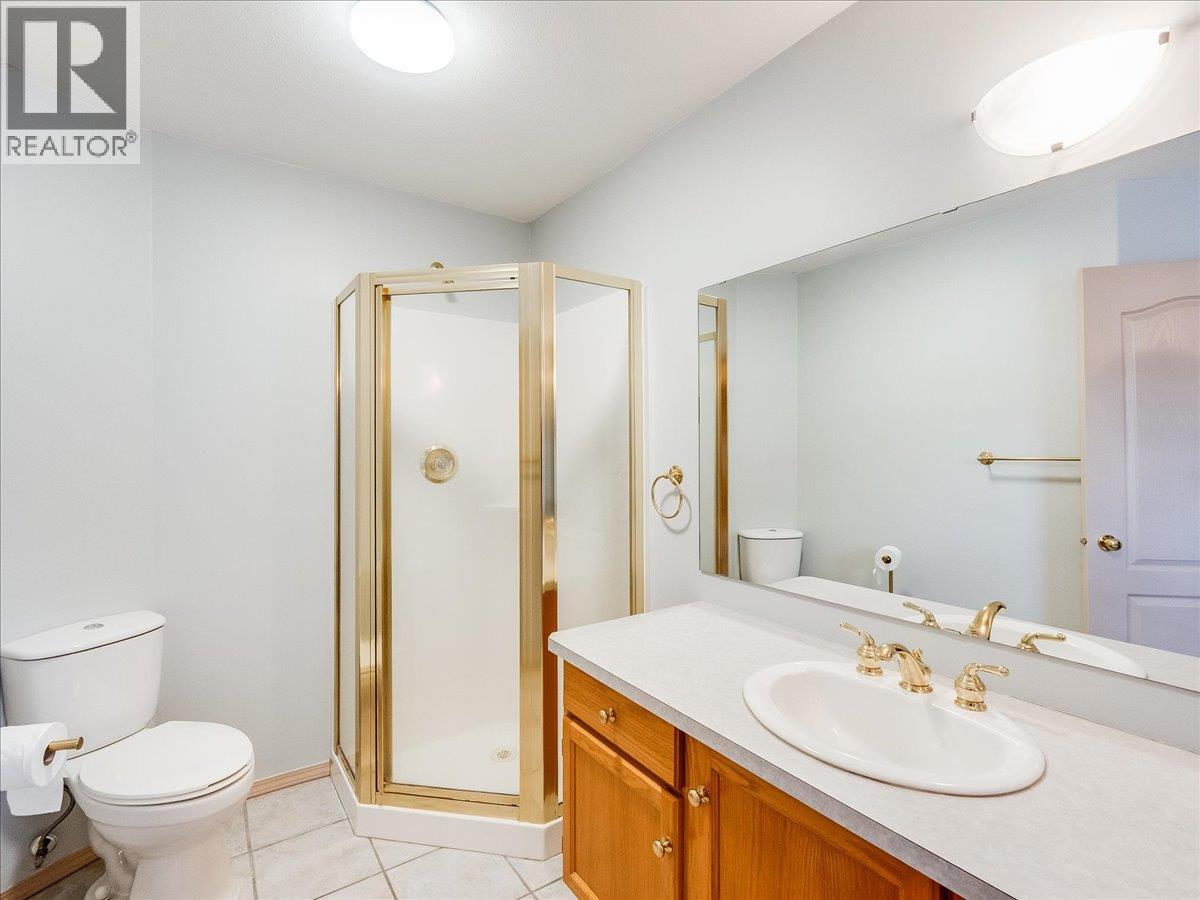 2007 Valleyview Drive, Trail, British Columbia  V1R 3B3 - Photo 32 - 10392024