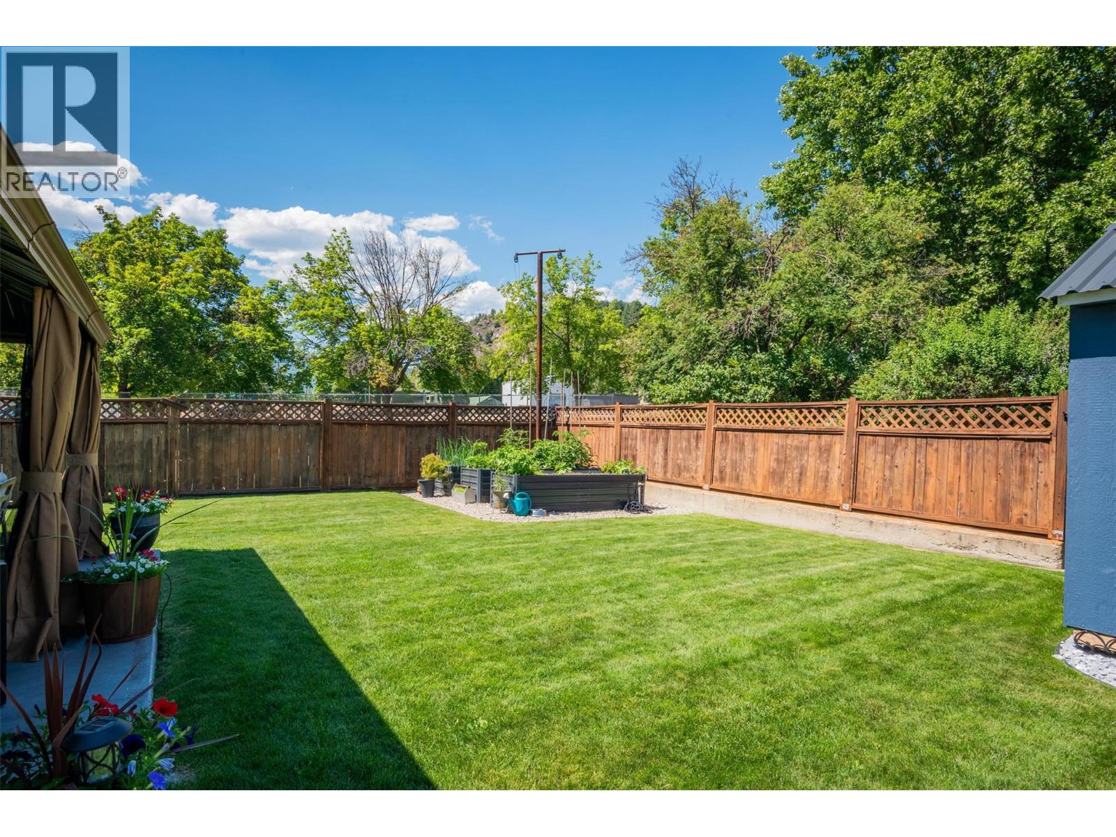 2007 Valleyview Drive, Trail, British Columbia  V1R 3B3 - Photo 44 - 10392024