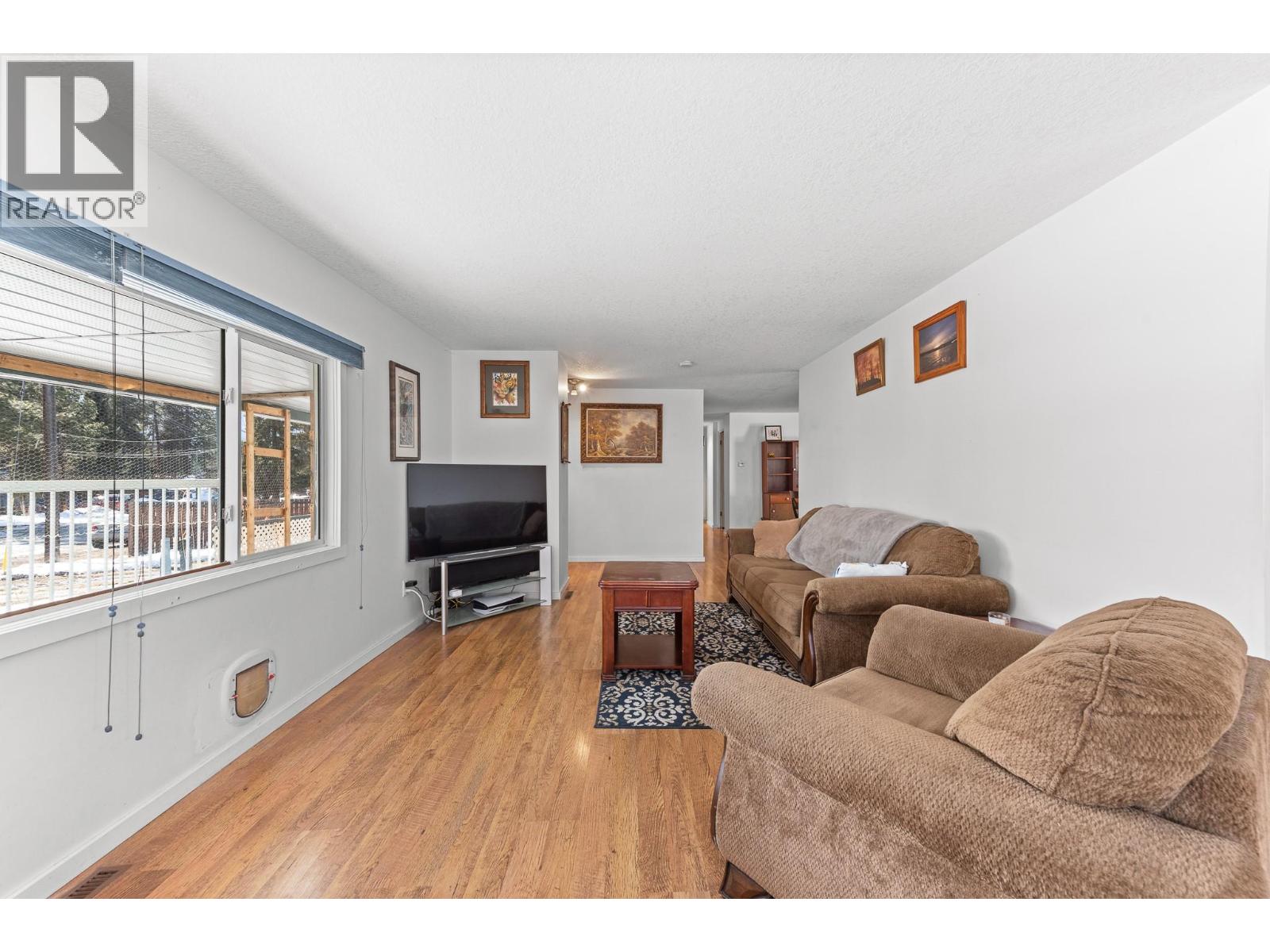858 301st Street, Marysville, British Columbia  V1A 3J9 - Photo 10 - 10391469