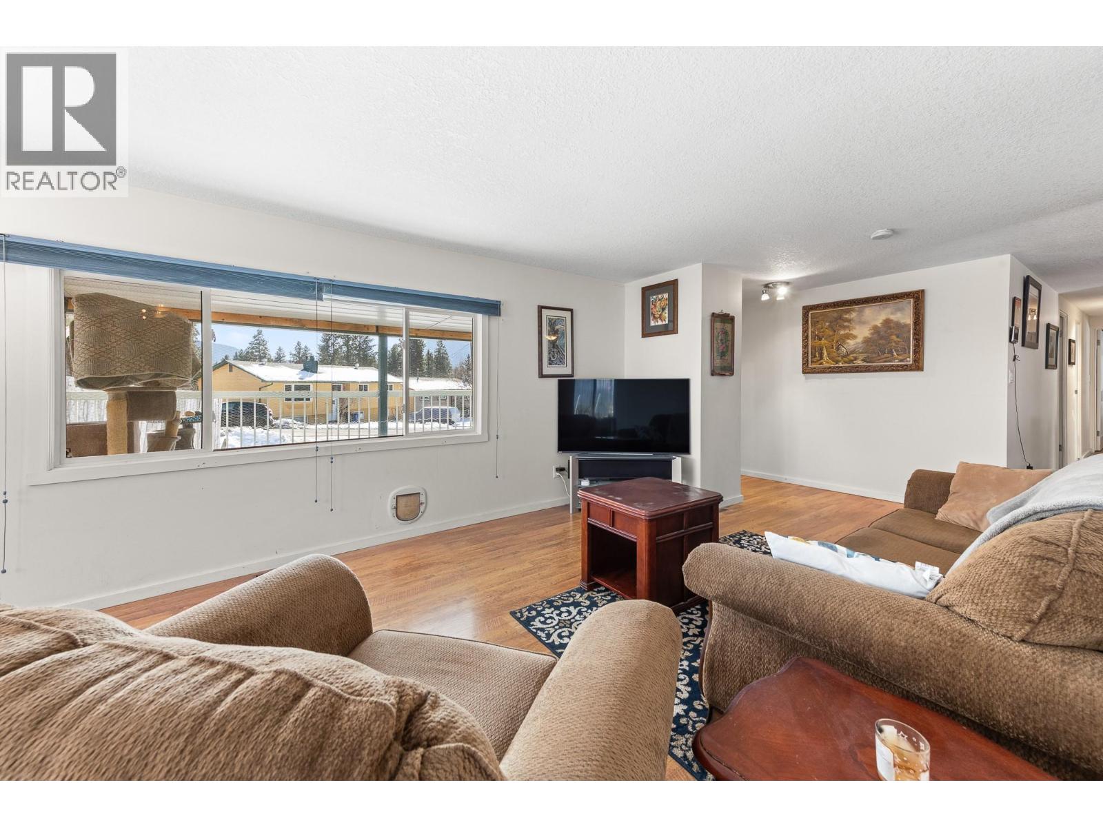 858 301st Street, Marysville, British Columbia  V1A 3J9 - Photo 11 - 10391469