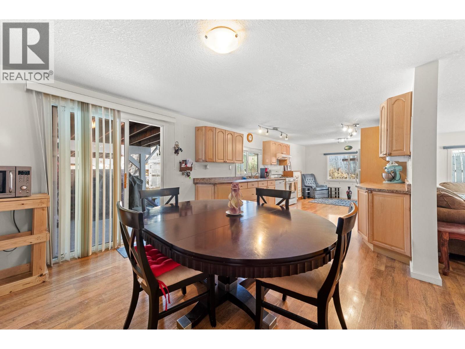 858 301st Street, Marysville, British Columbia  V1A 3J9 - Photo 22 - 10391469