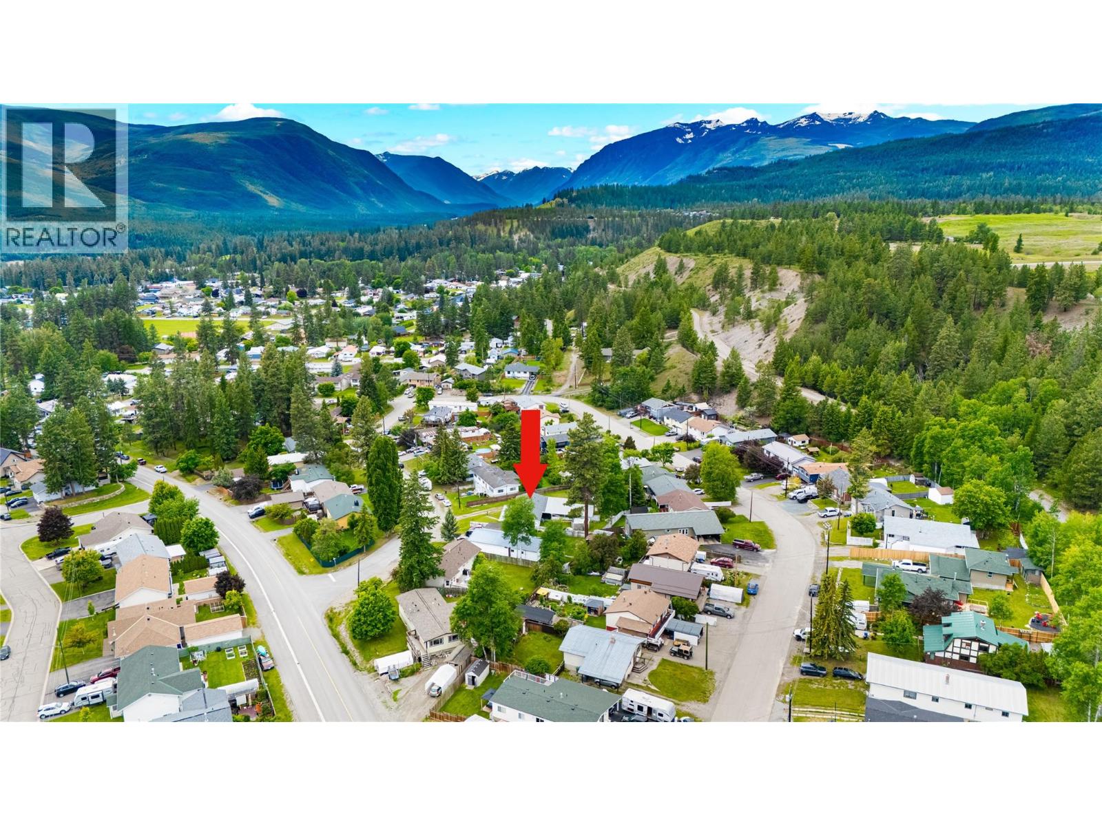 858 301st Street, Marysville, British Columbia  V1A 3J9 - Photo 3 - 10391469