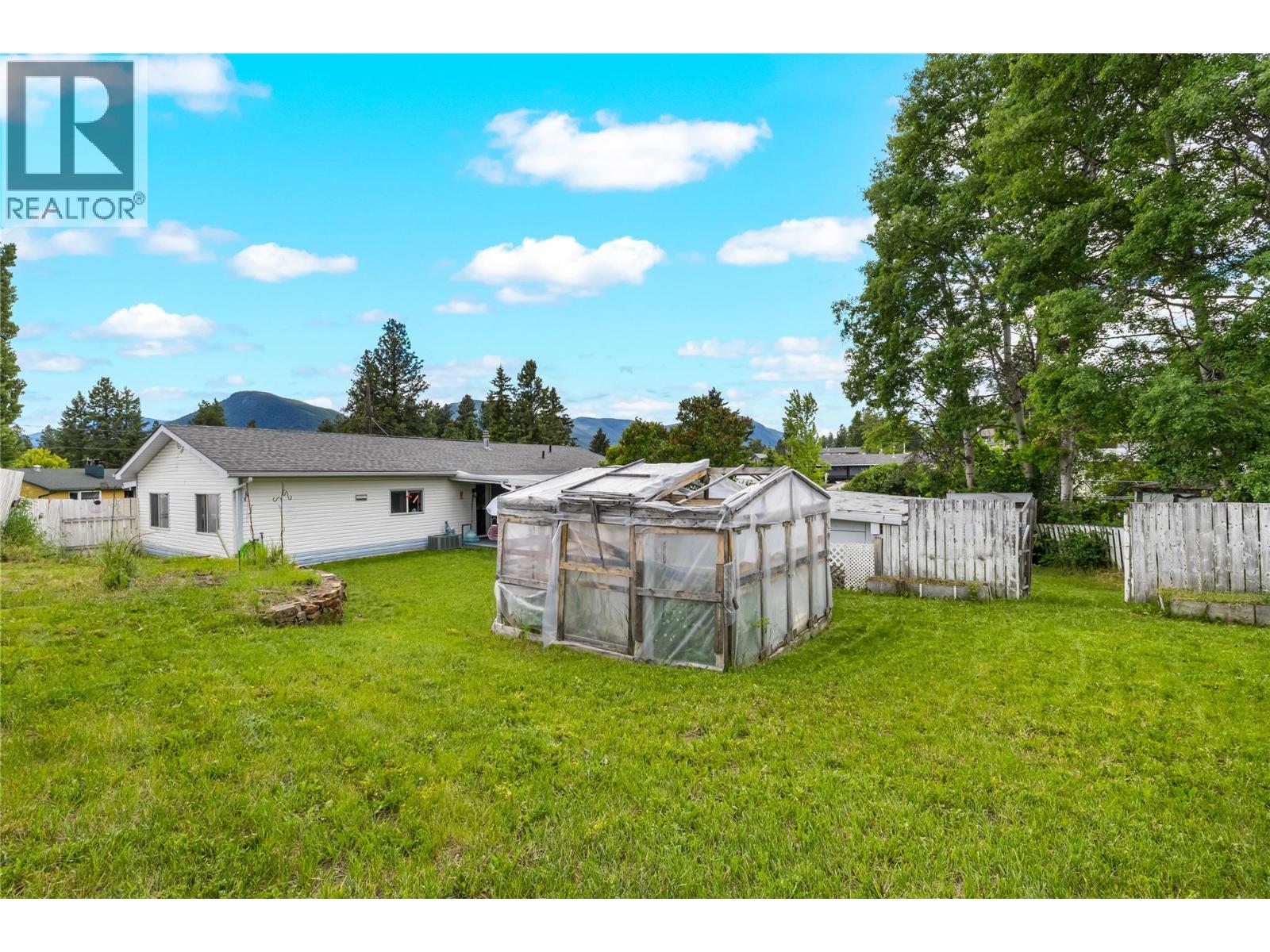 858 301st Street, Marysville, British Columbia  V1A 3J9 - Photo 43 - 10391469