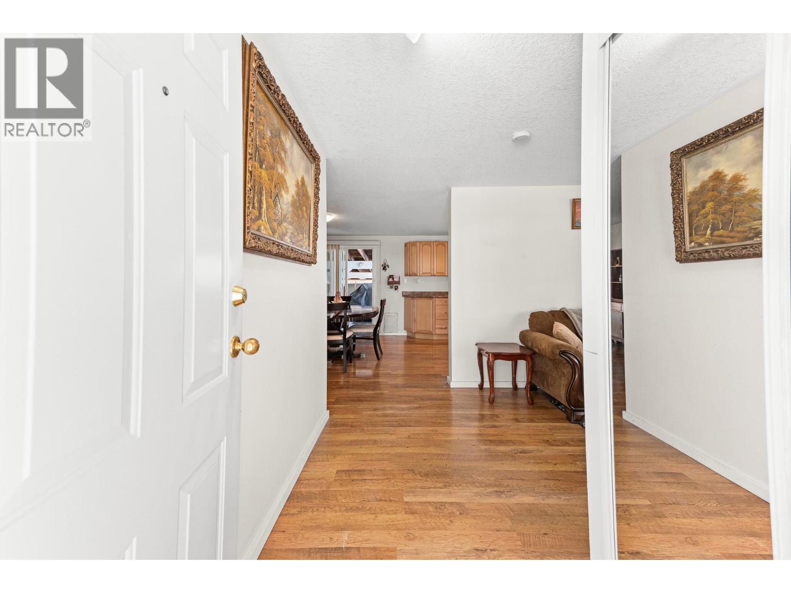 858 301st Street, Marysville, British Columbia  V1A 3J9 - Photo 5 - 10391469