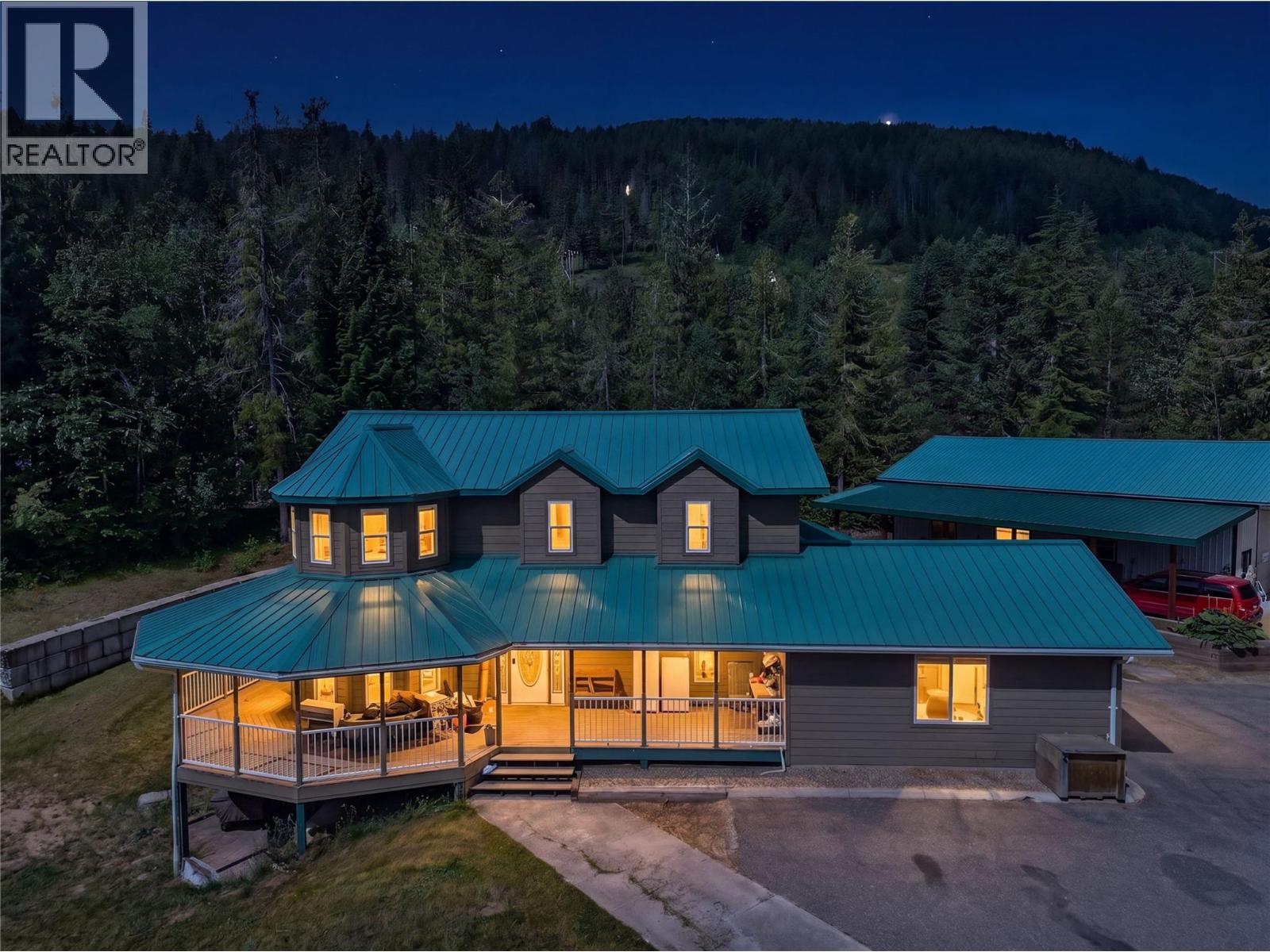 5364 Shaw Road, Salmon Arm, British Columbia  V1E 2W2 - Photo 2 - 10391790