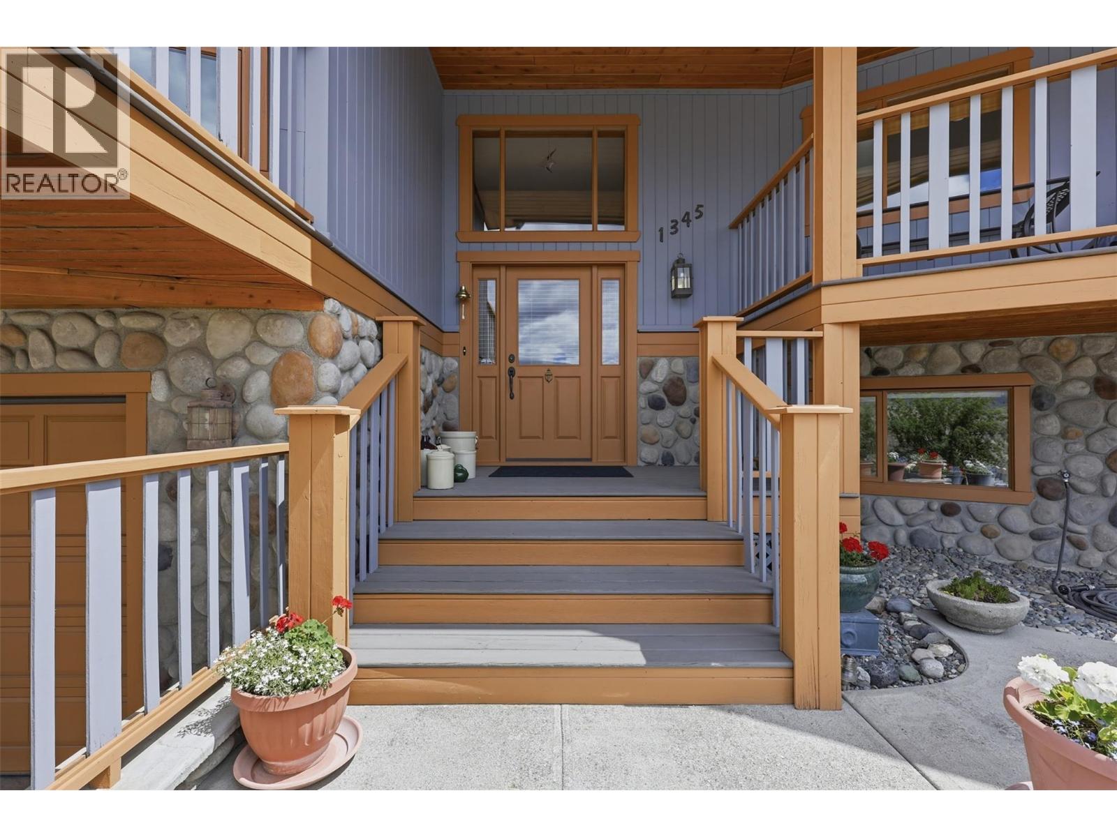 1345 Heustis Drive, Kamloops, British Columbia  V0K 1A0 - Photo 2 - 10392037
