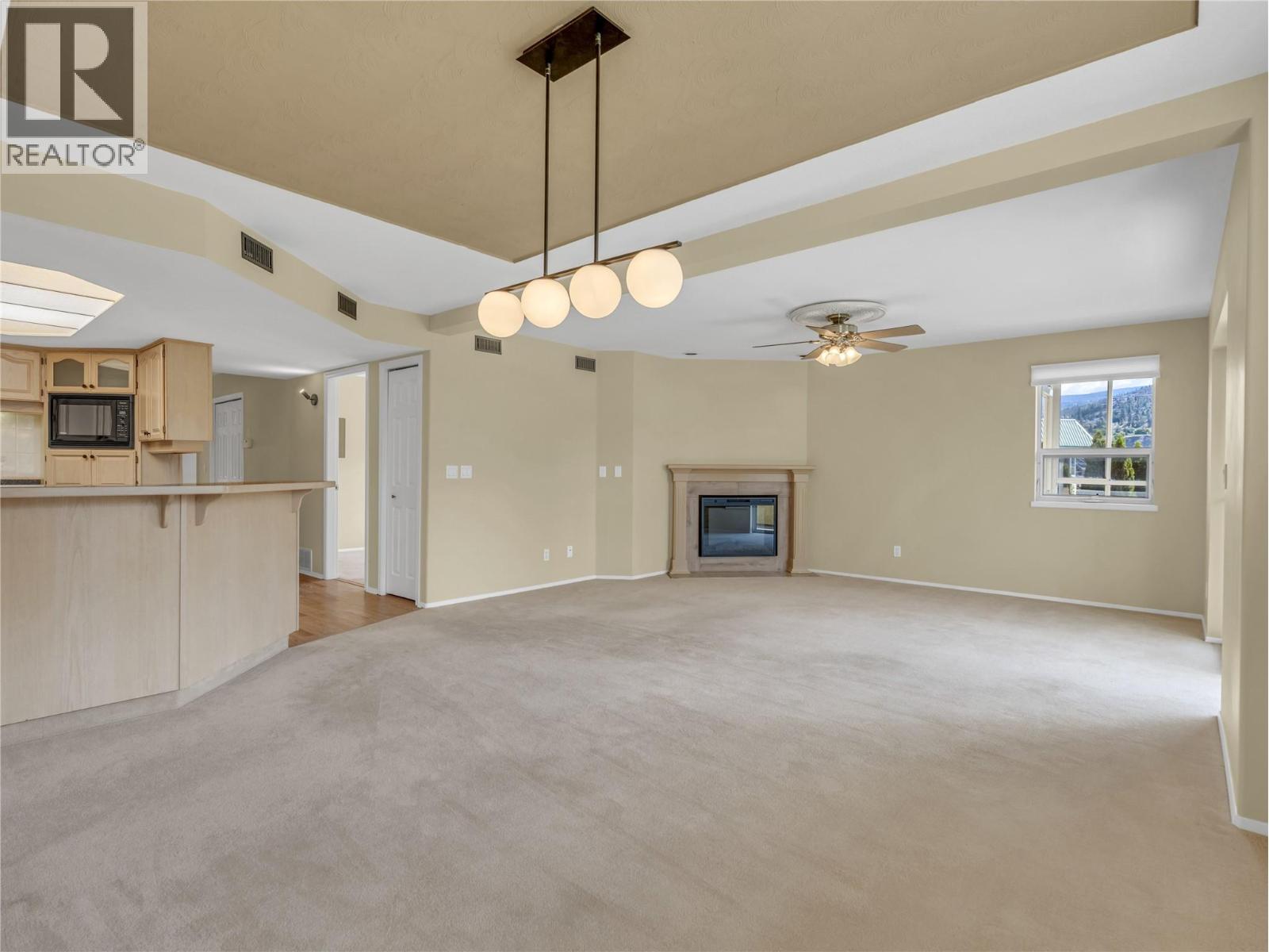 3595 Skaha Lake Road Unit# 312, Penticton, British Columbia  V2A 7K2 - Photo 2 - 10391801