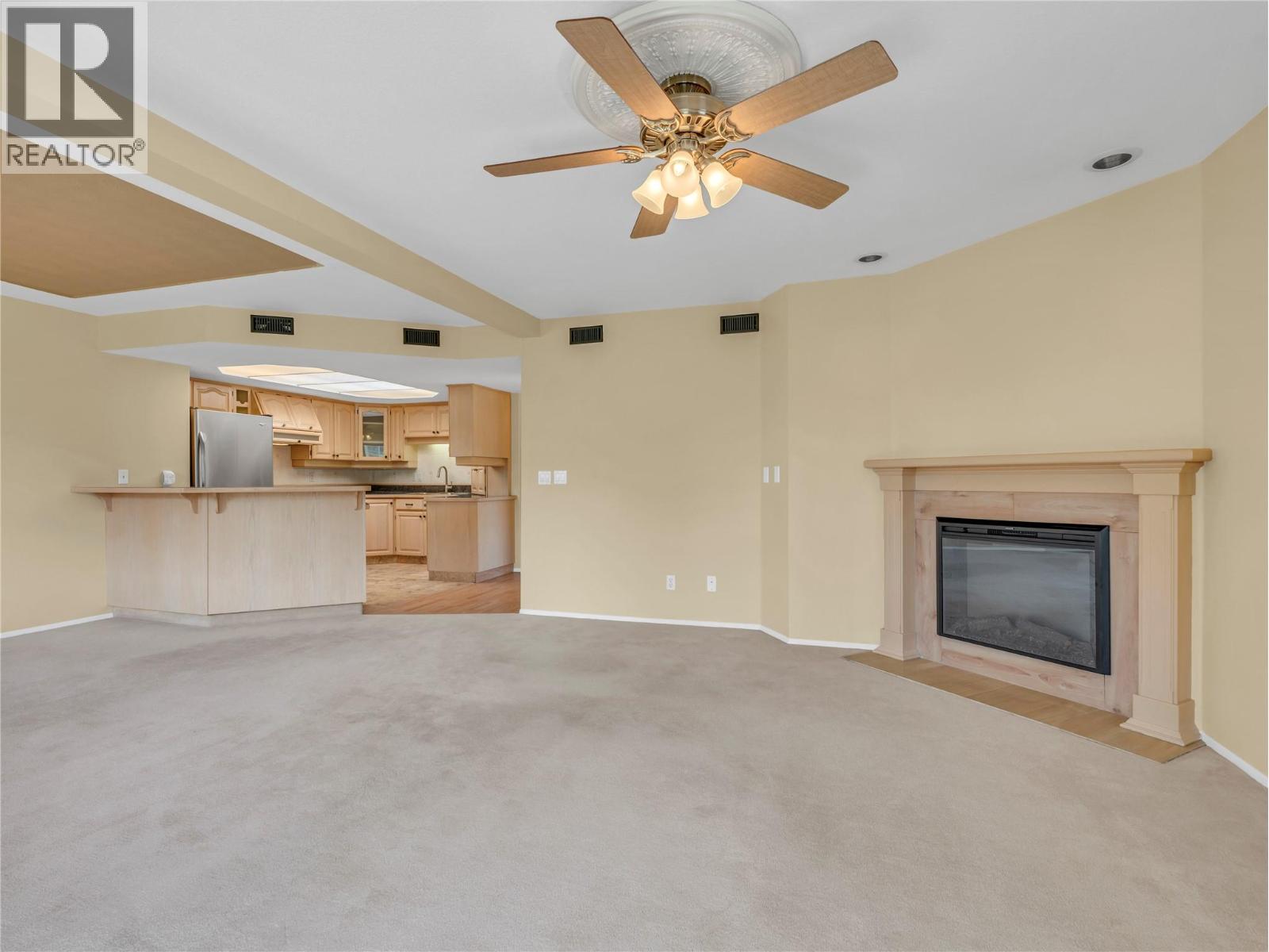 3595 Skaha Lake Road Unit# 312, Penticton, British Columbia  V2A 7K2 - Photo 4 - 10391801