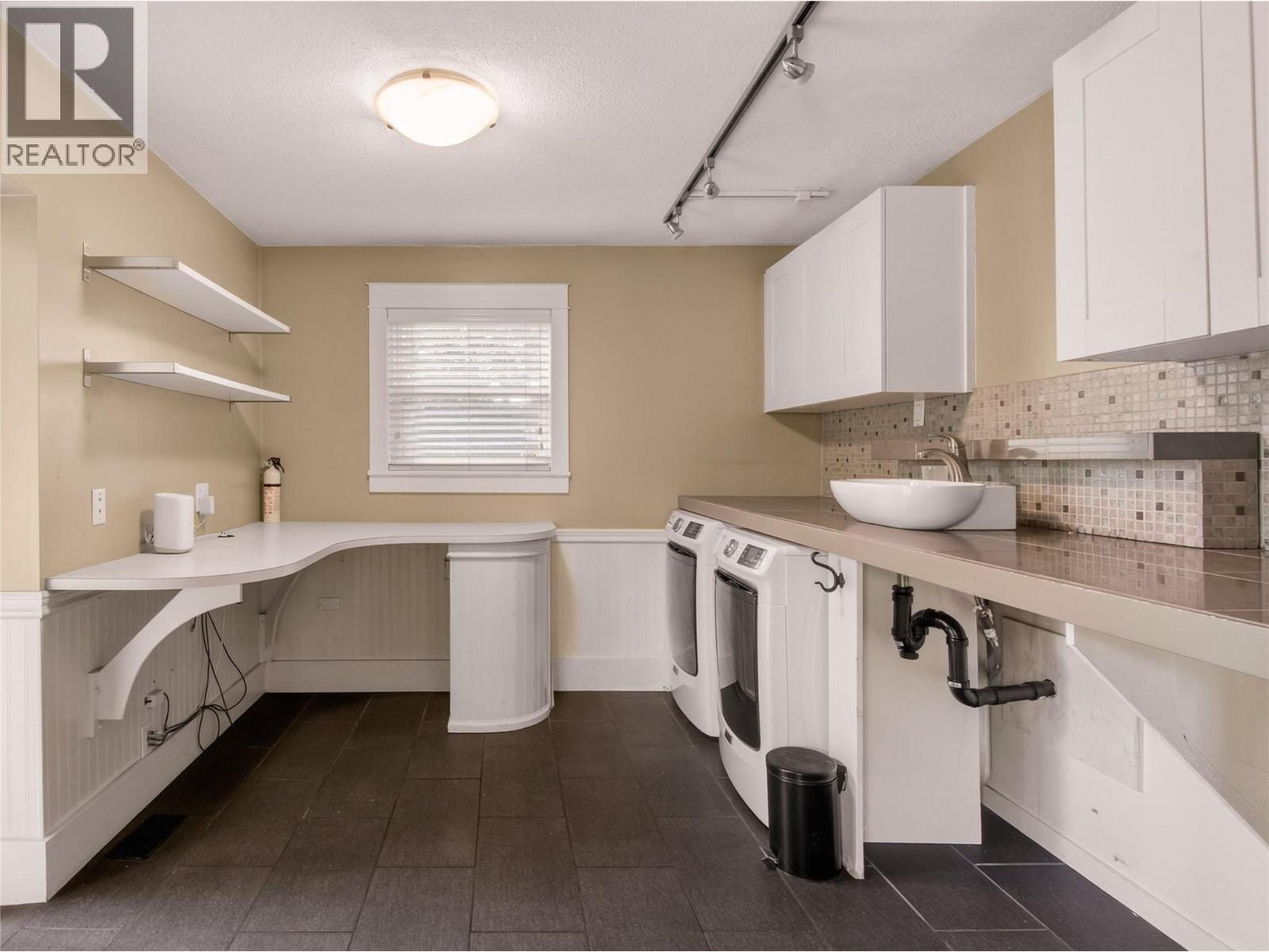 410 Upper Bench Road N, Penticton, British Columbia  V2A 8T4 - Photo 24 - 10392032