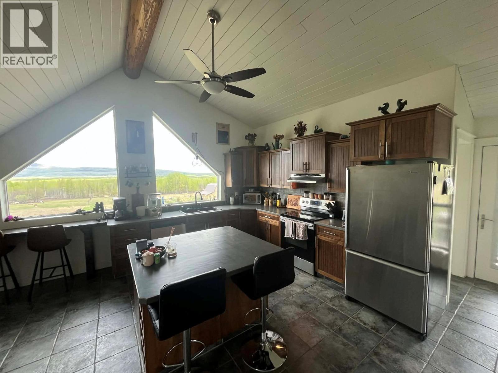 610 Cowie Creek Road, Chetwynd, British Columbia  V0C 1J0 - Photo 9 - 10392062